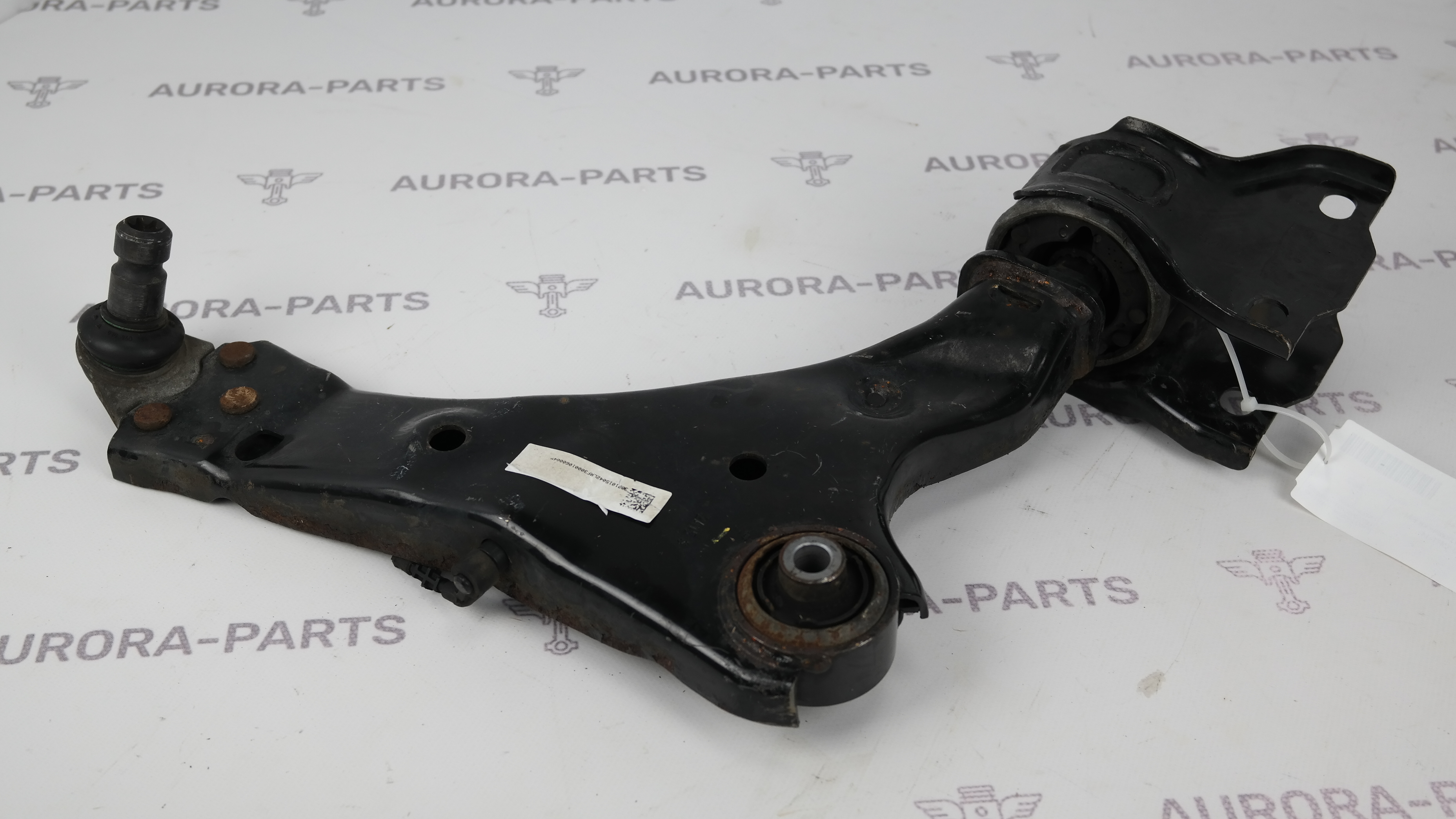 Рычаг передней подвески RH Land Rover Discovery Sport