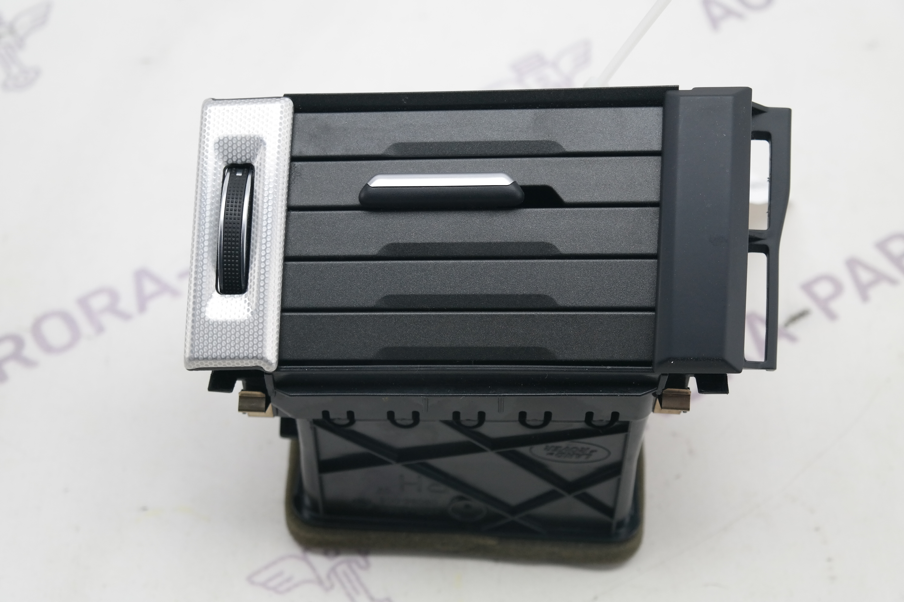 Дефлектор торпеды воздушный RH Land Rover Range Rover Evoque