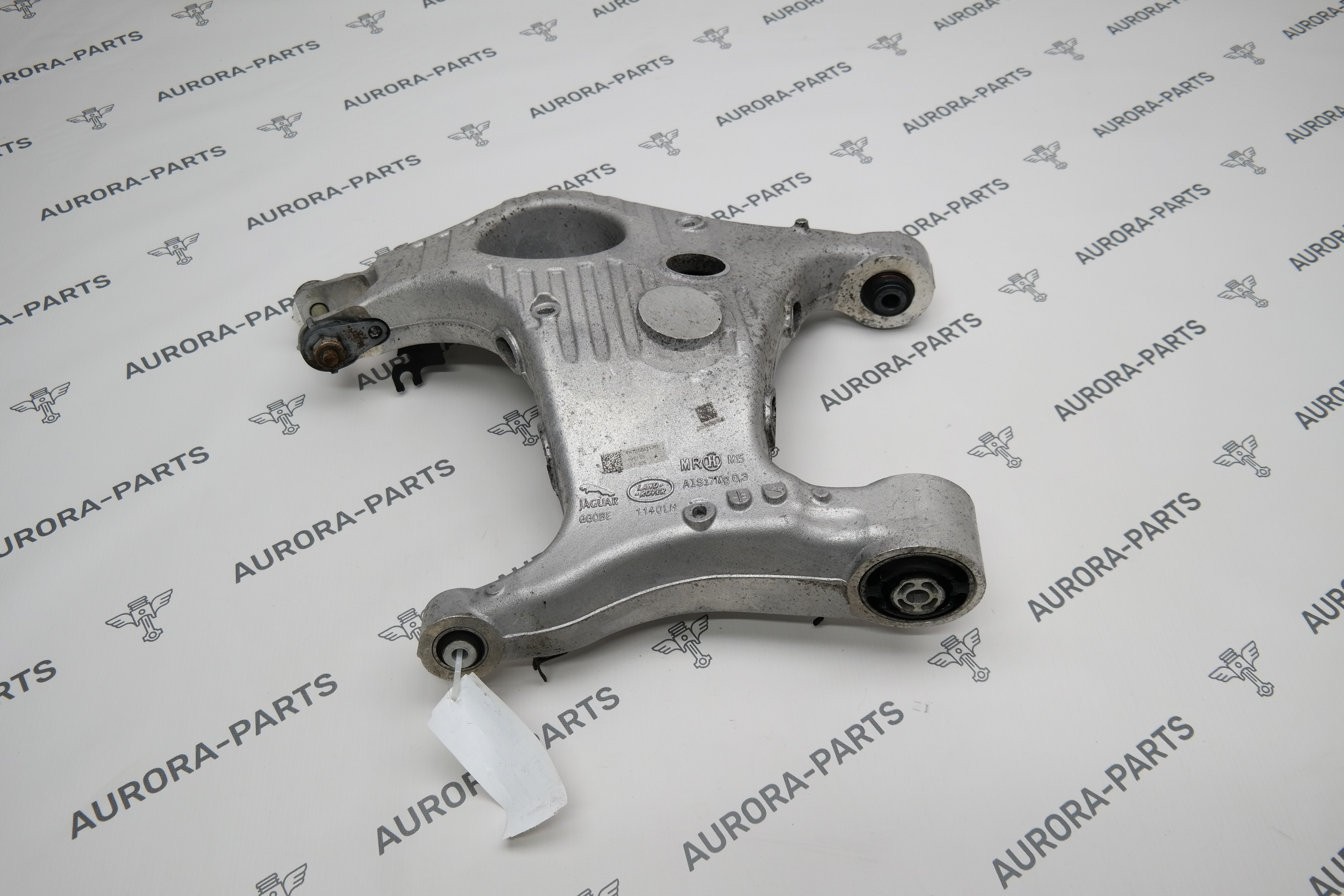 Рычаг нижний задней подвески LH Land Rover Discovery Sport