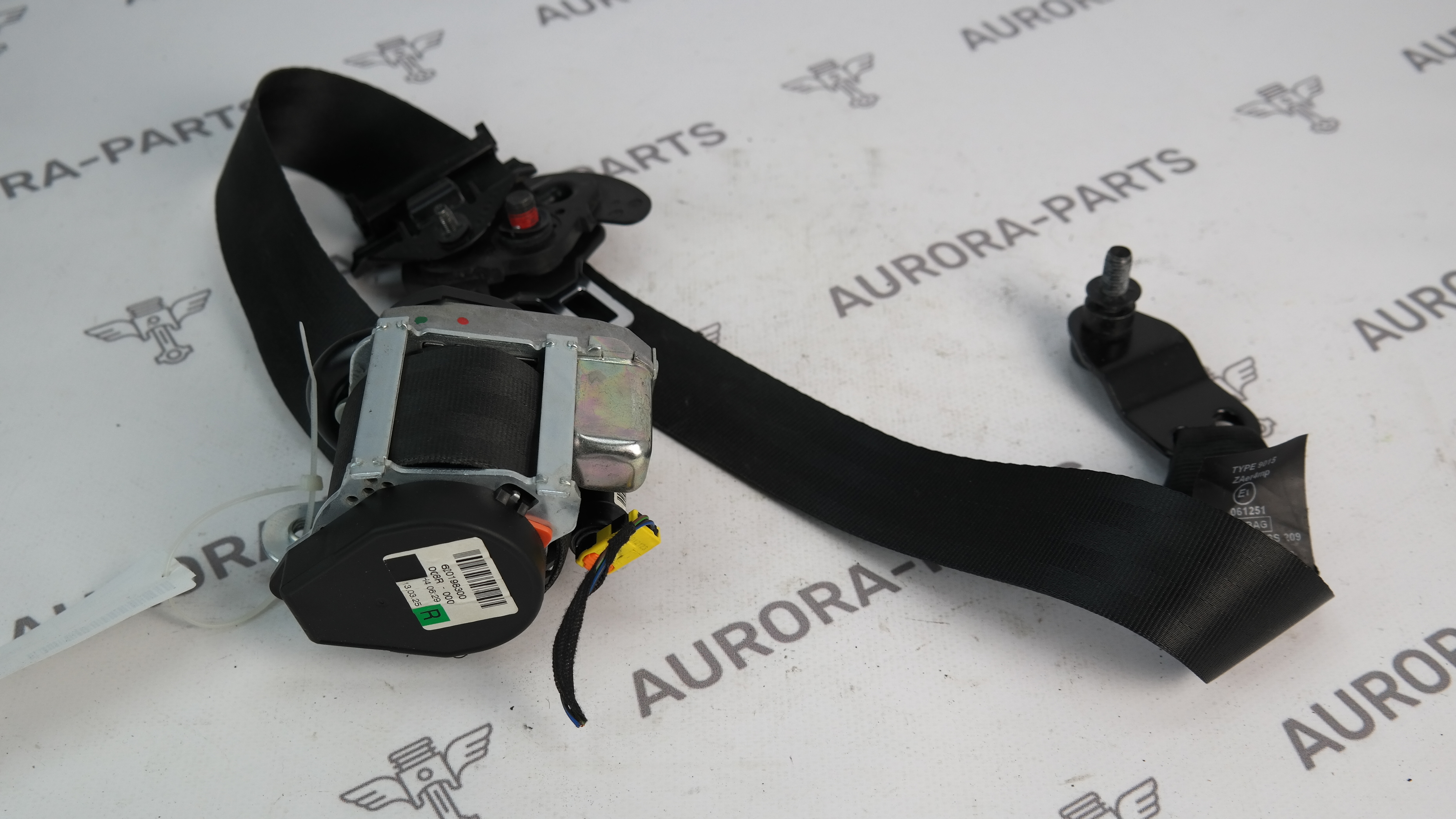 Ремень безопасности передний RH Land Rover Range Rover Evoque