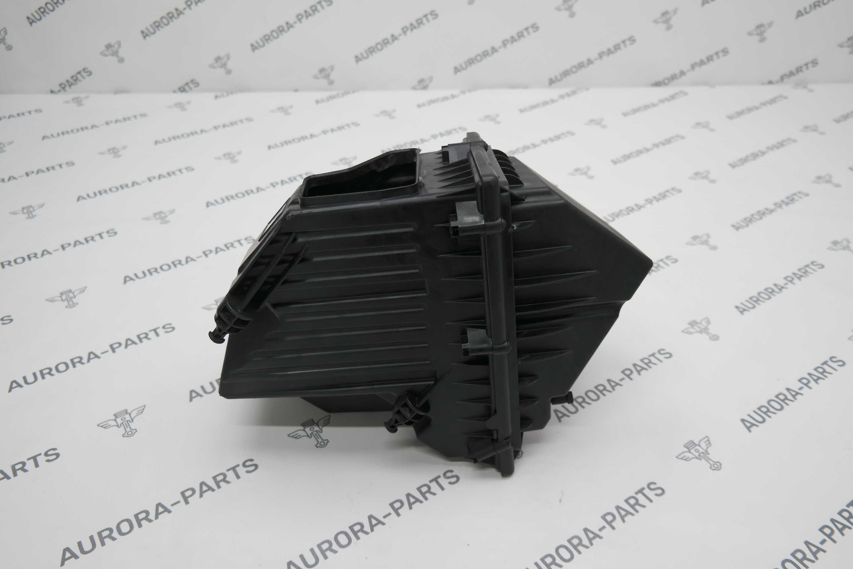 Корпус воздушного фильтра в сборе Land Rover Discovery Sport