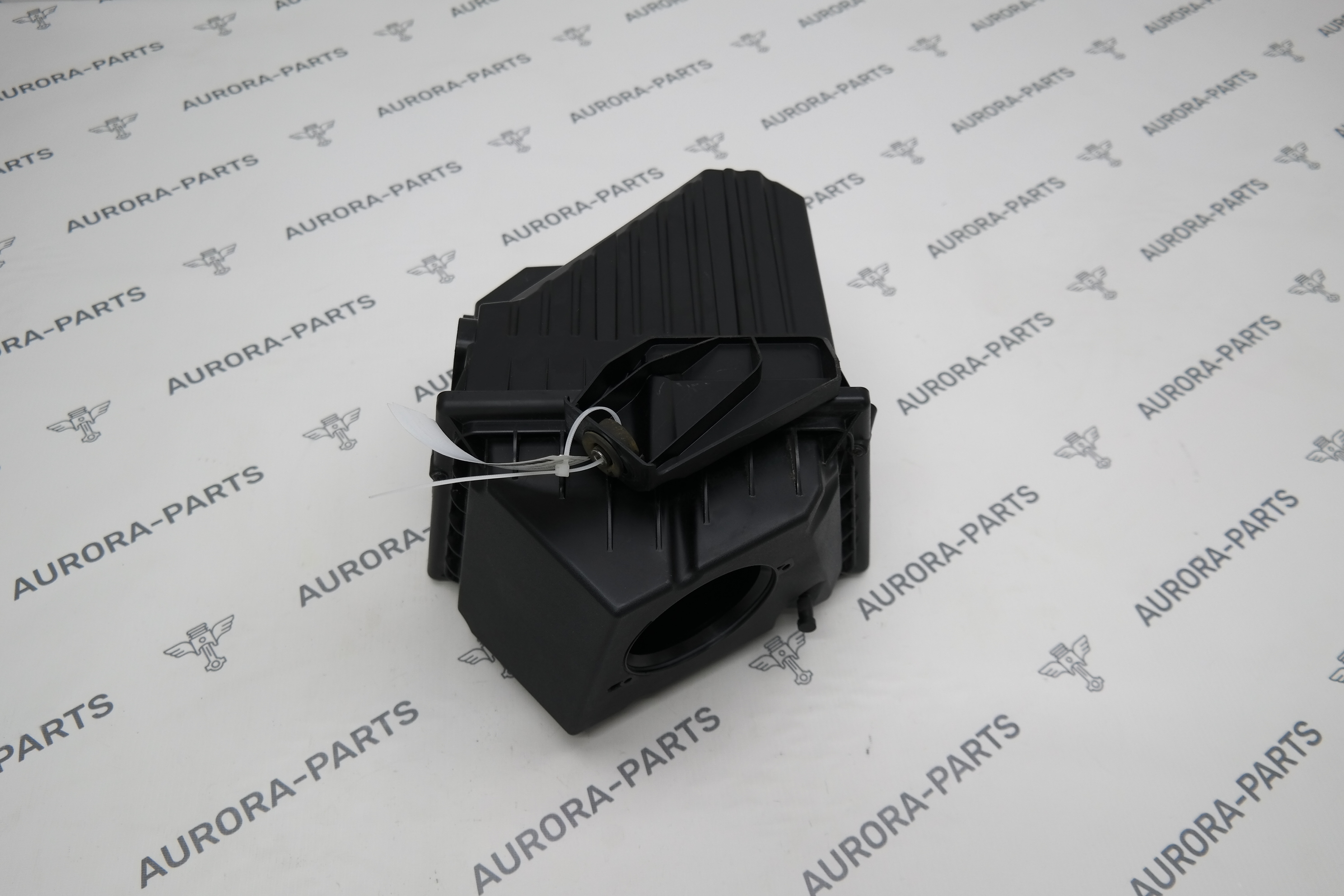 Корпус воздушного фильтра в сборе Land Rover Discovery Sport