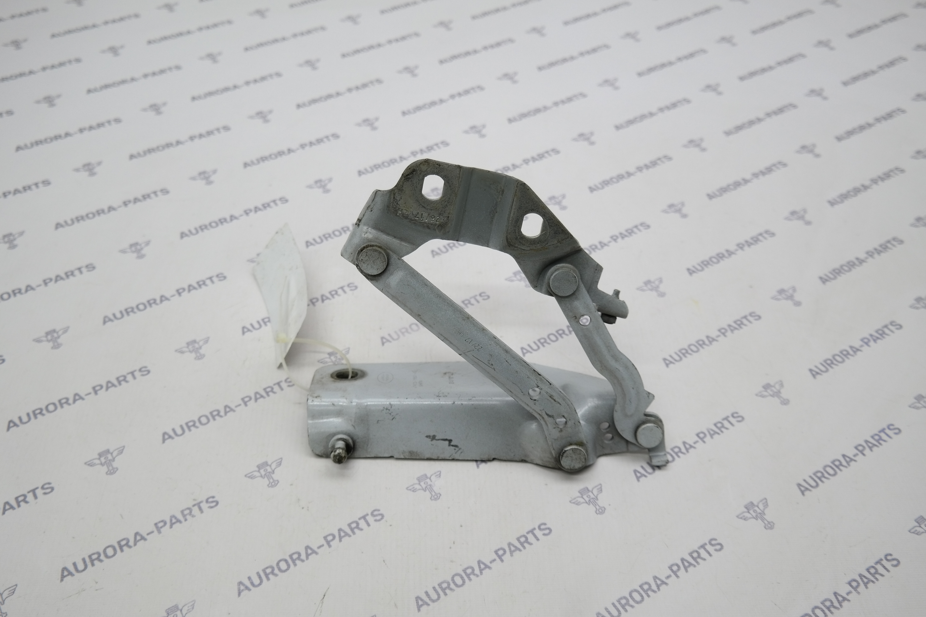 Петля капота LH Land Rover Discovery Sport