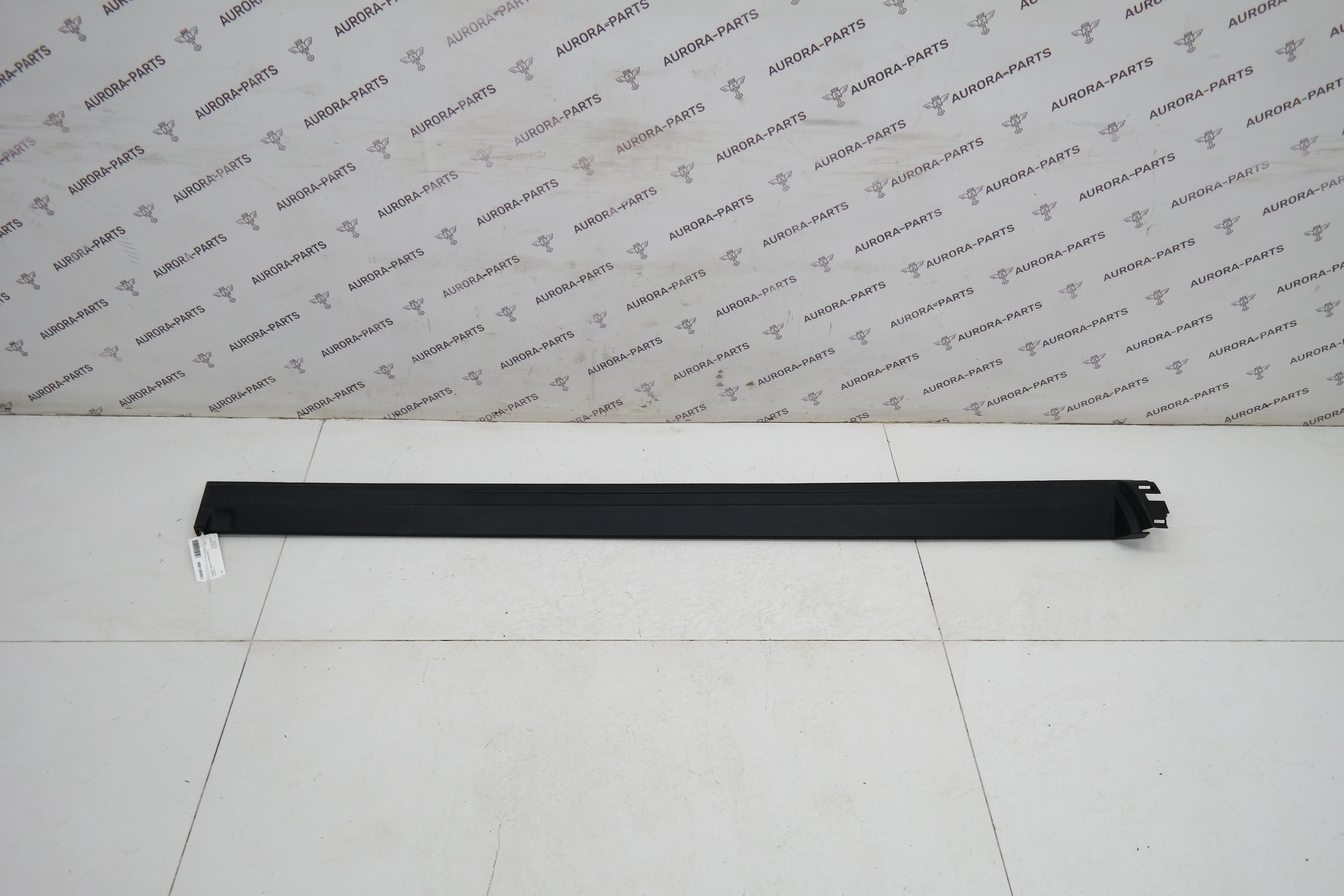 Молдинг порога LH Land Rover Discovery Sport