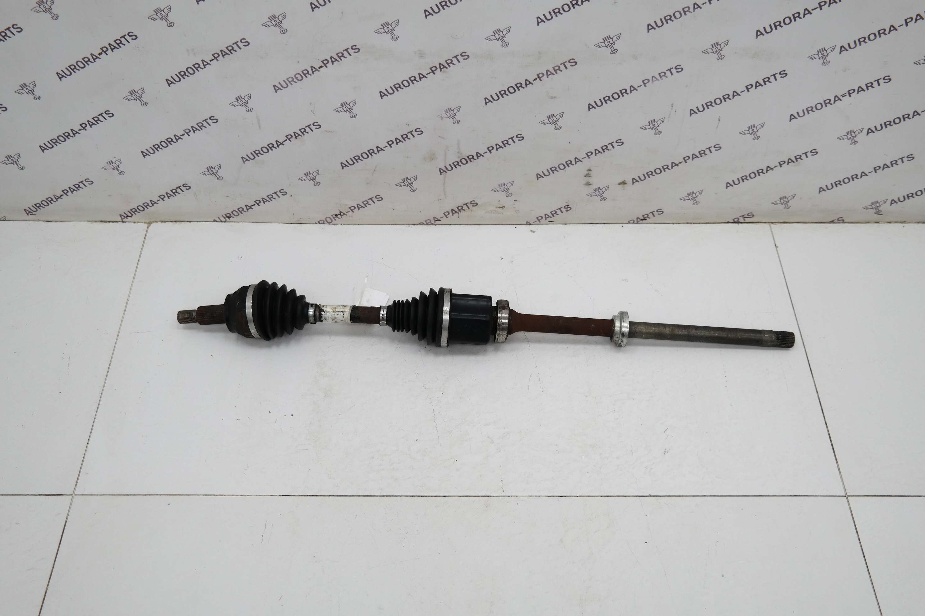 Привод переднего колеса RH Land Rover Discovery Sport