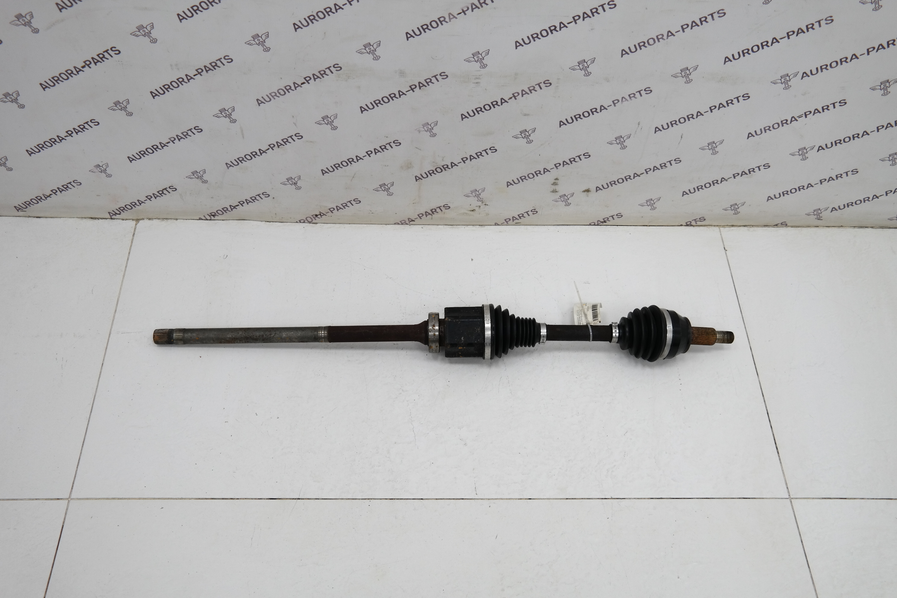 Привод переднего колеса RH Land Rover Discovery Sport