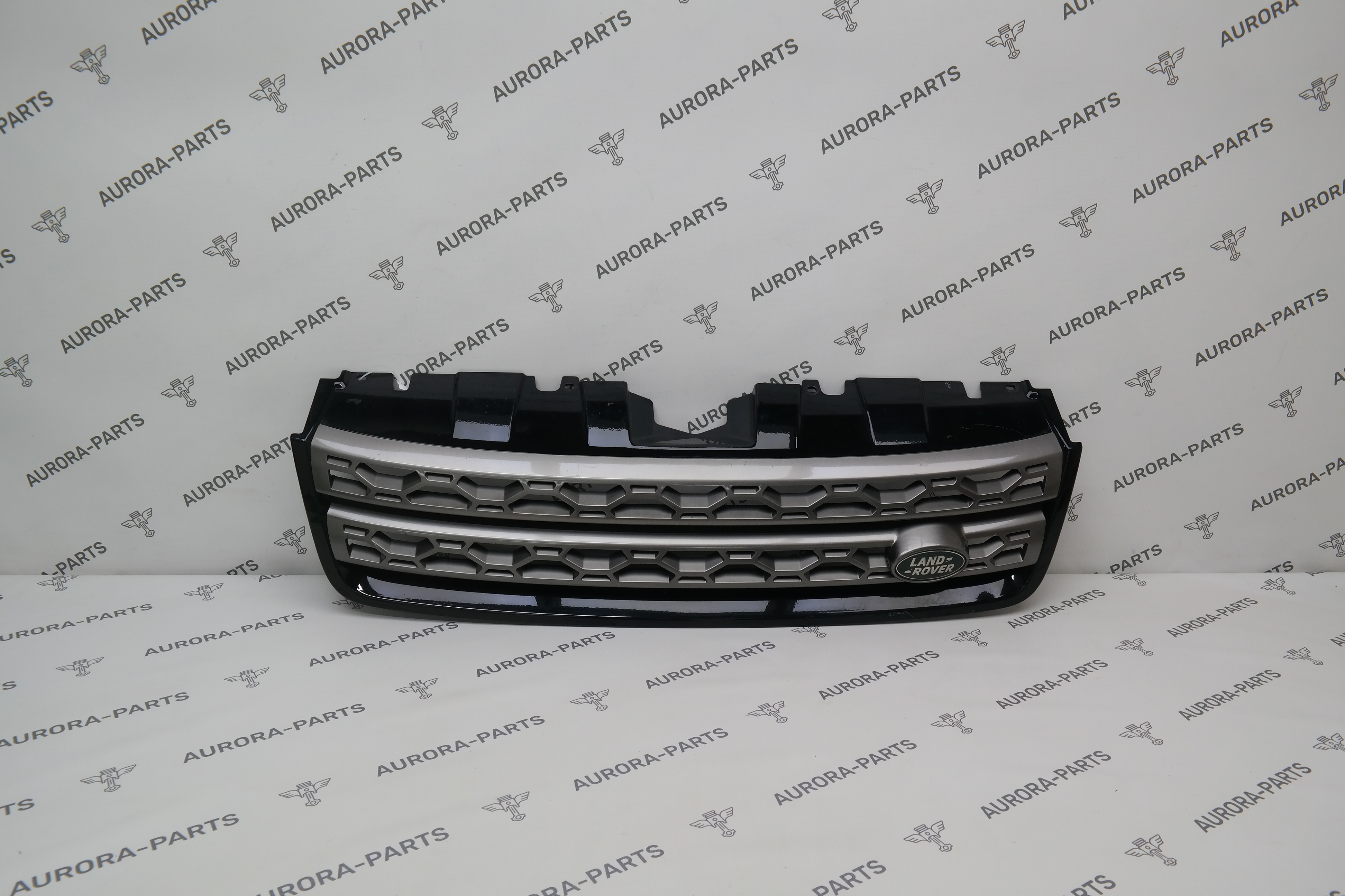 Решетка радиатора Land Rover Discovery Sport