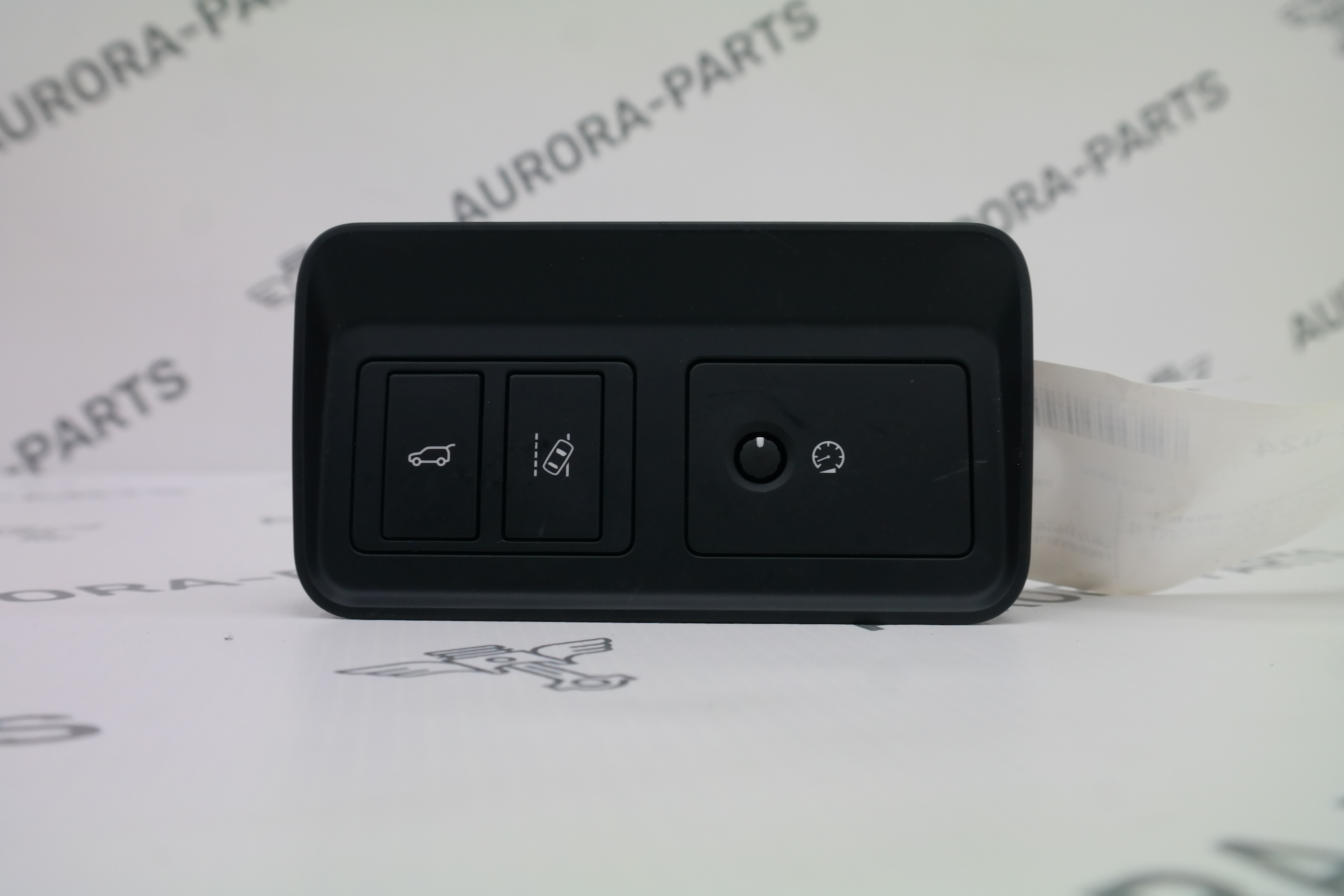 Кнопка открывания багажника Land Rover Discovery Sport