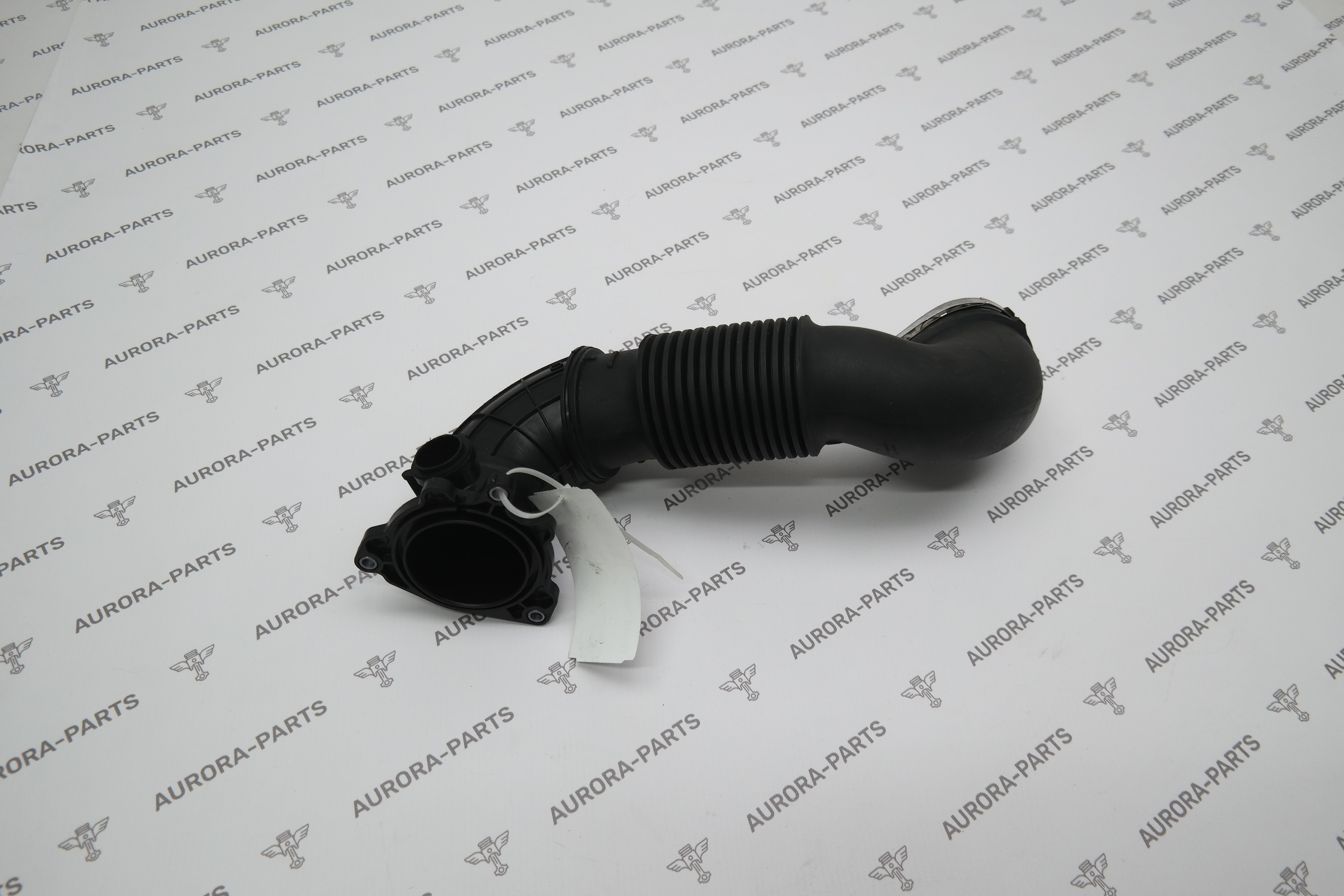 Патрубок воздушного фильтра Land Rover Discovery Sport