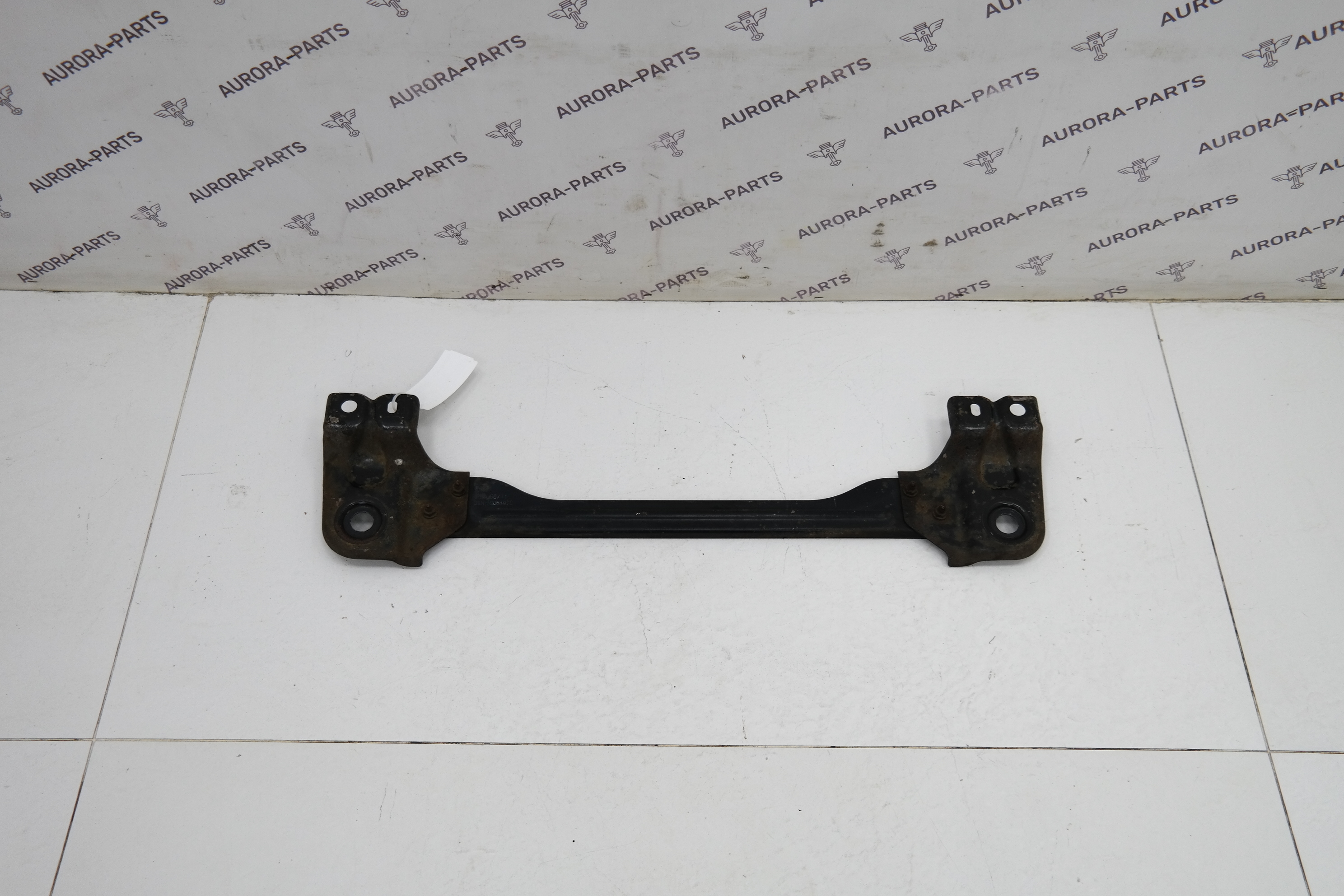 Опорная рама передней подвески Land Rover Discovery Sport