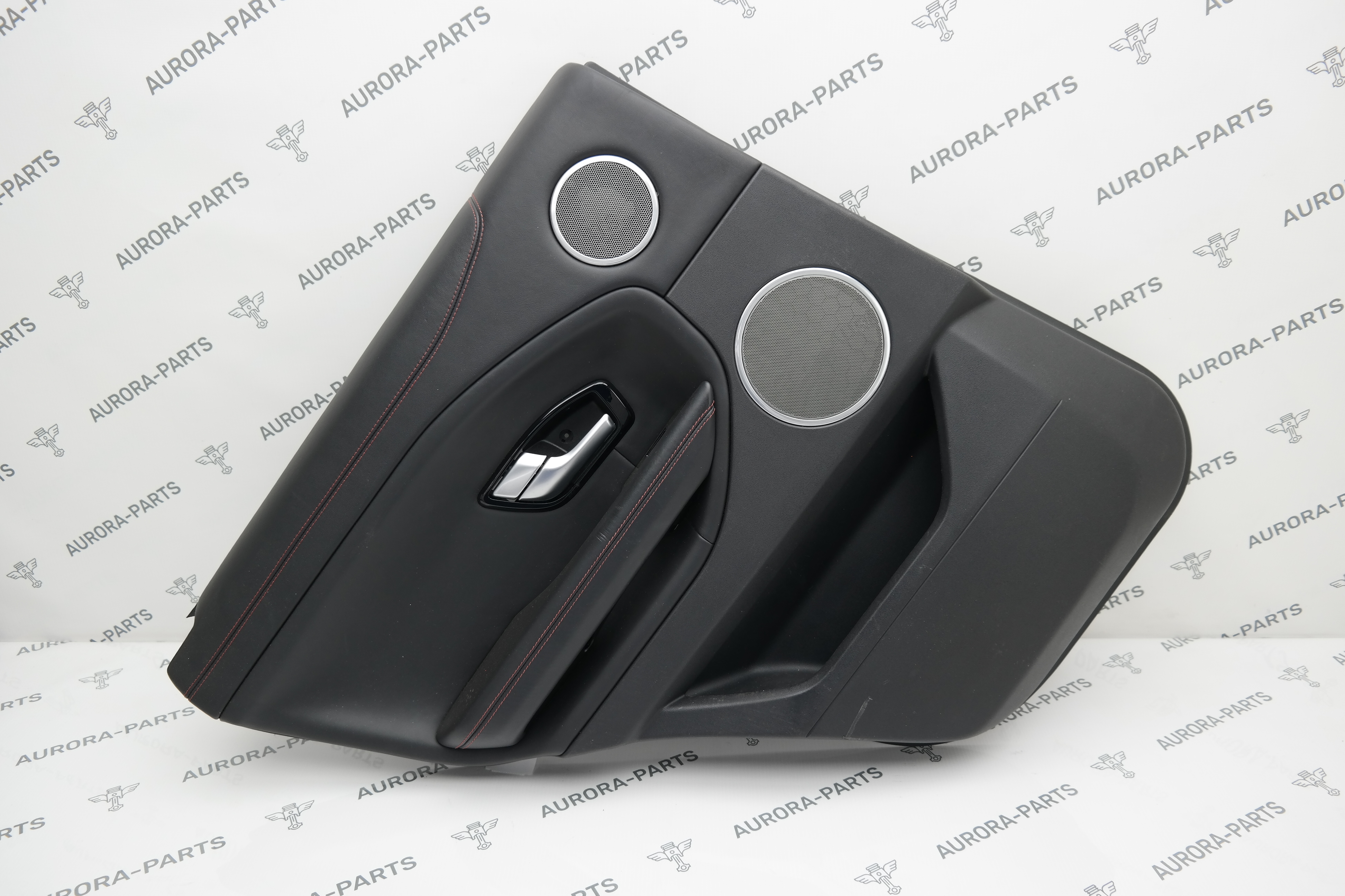 Обшивка задней двери (карта двери) LH Land Rover Range Rover Evoque