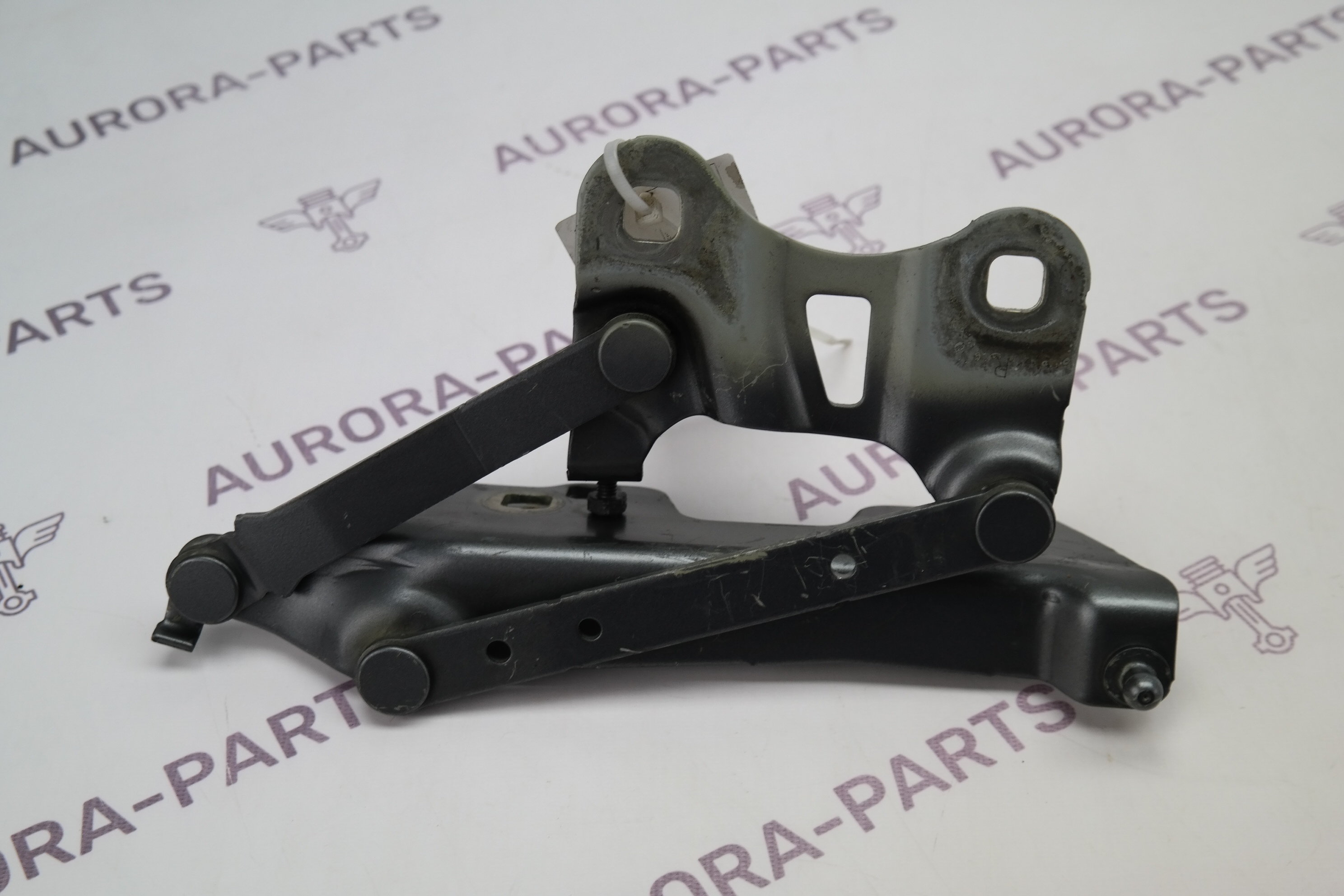 Петля капота RH Land Rover Range Rover Sport