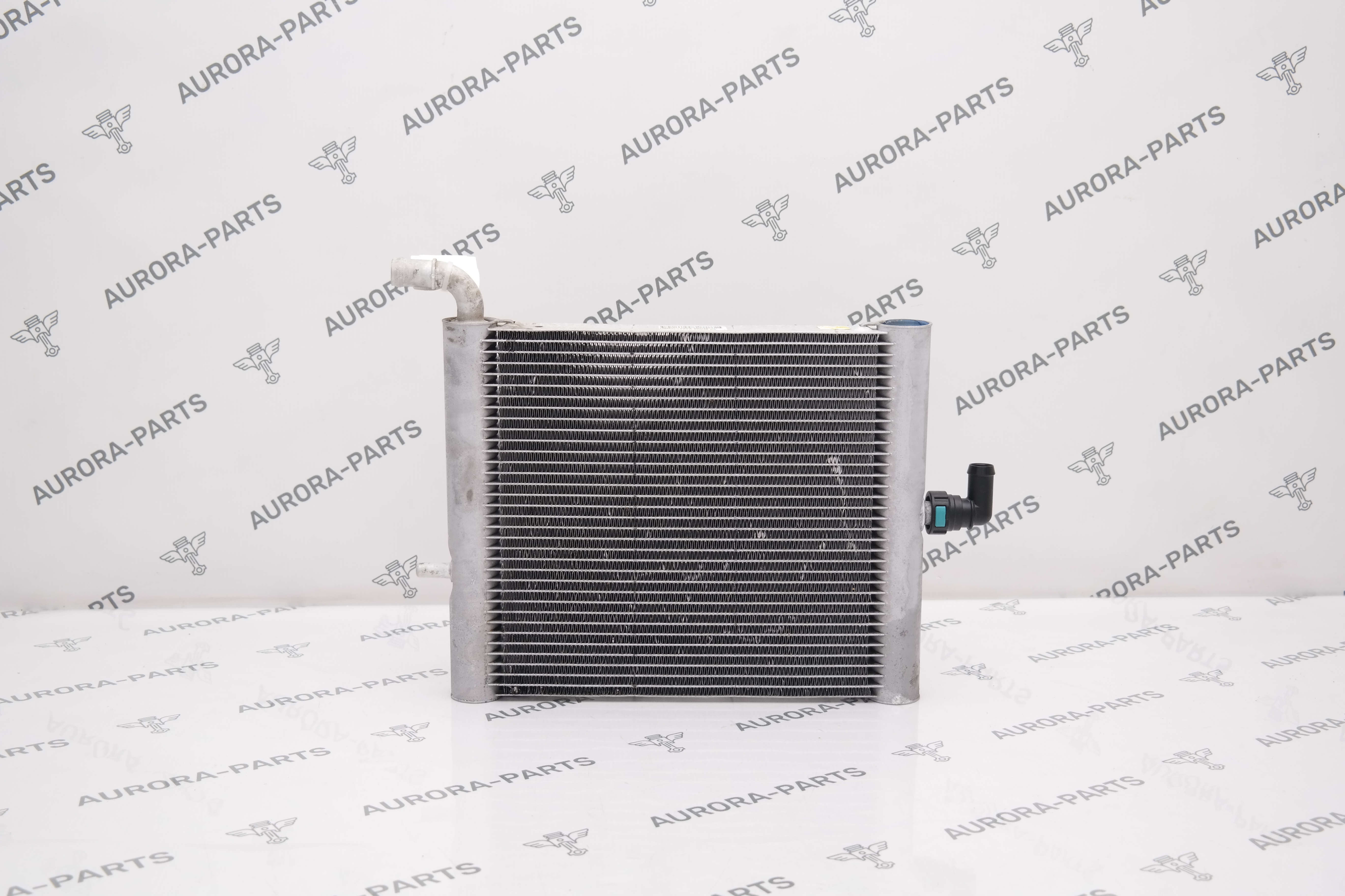 Радиатор дополнительной системы охлаждения двигателя Land Rover Range Rover Sport