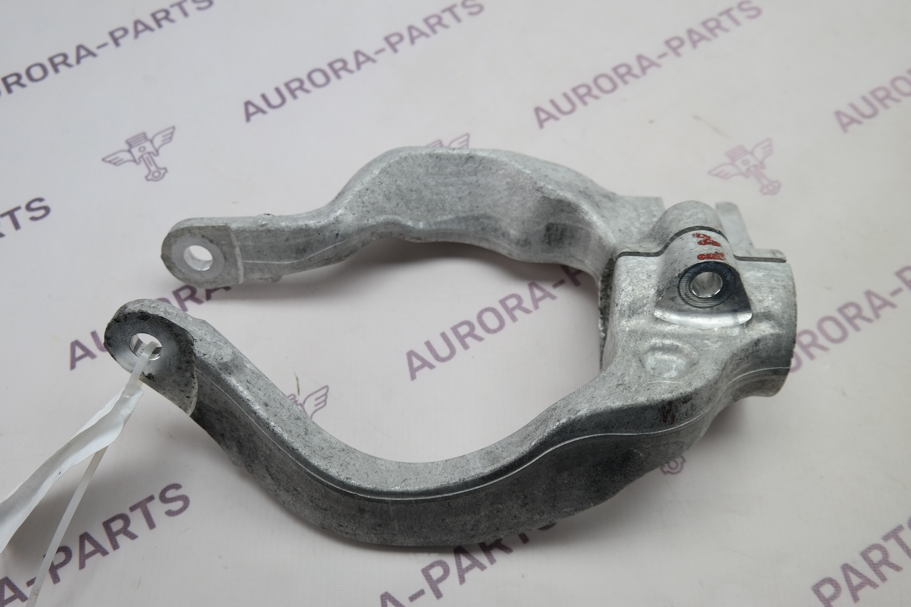 Кронштейн, вилка пневмоамортизатора передней подвески LH Land Rover Range Rover Sport