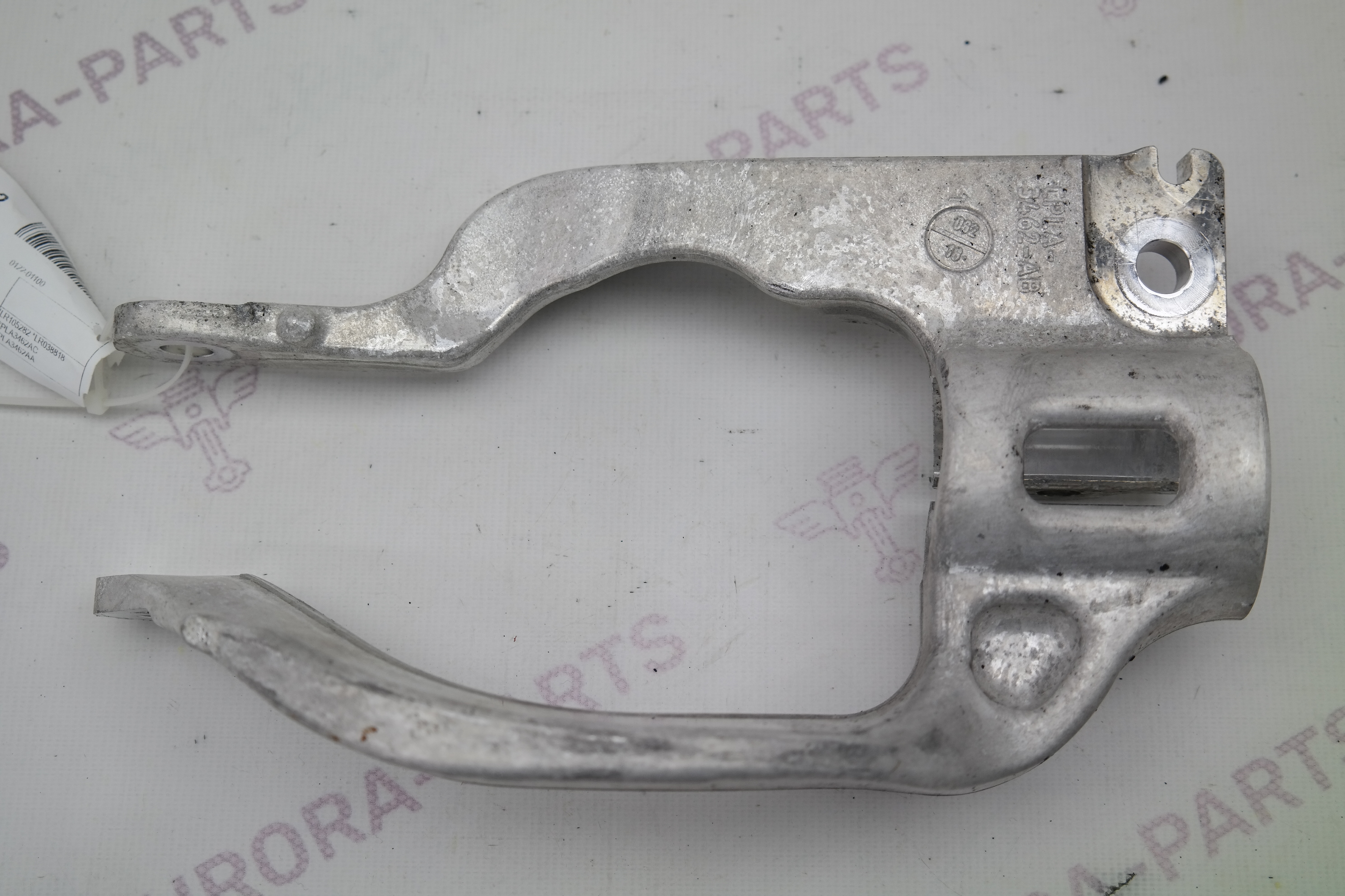 Кронштейн, вилка пневмоамортизатора передней подвески RH Land Rover Range Rover Sport