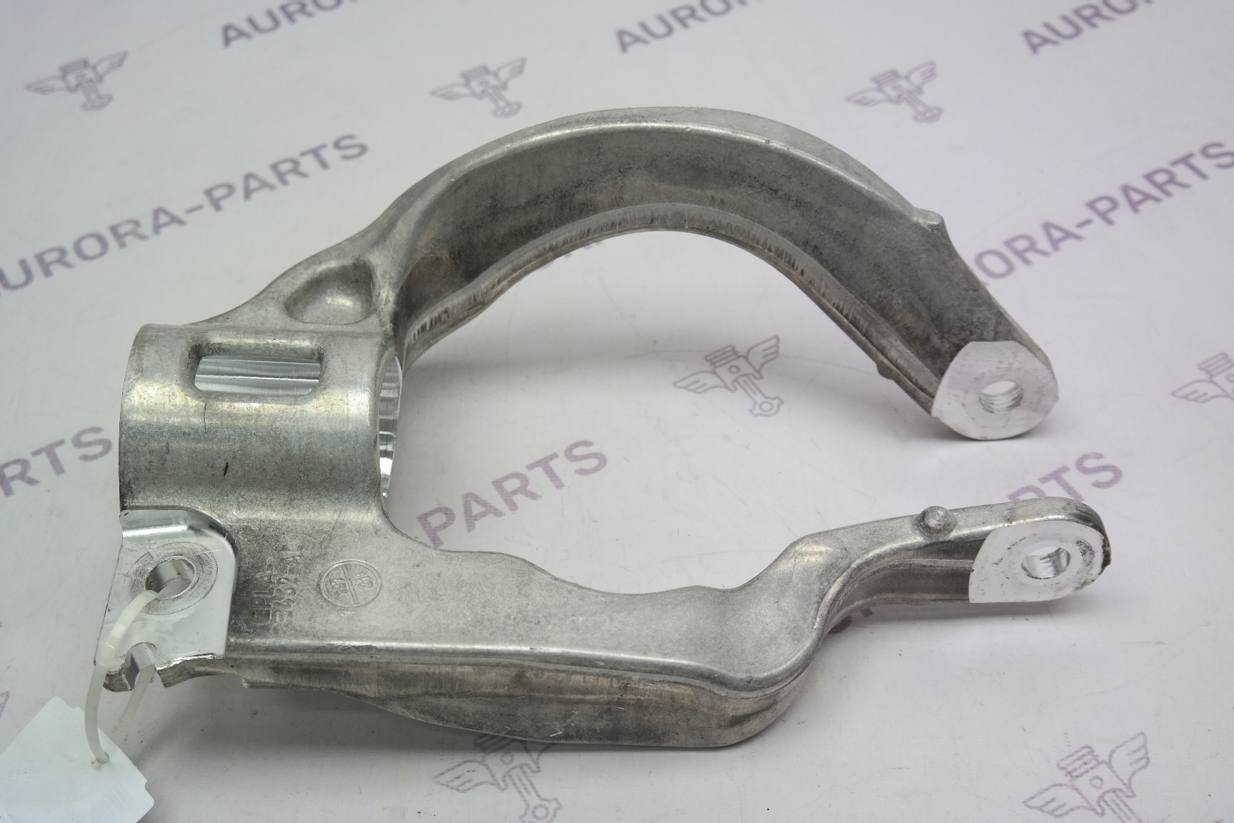 Кронштейн, вилка пневмоамортизатора передней подвески RH Land Rover Range Rover Sport