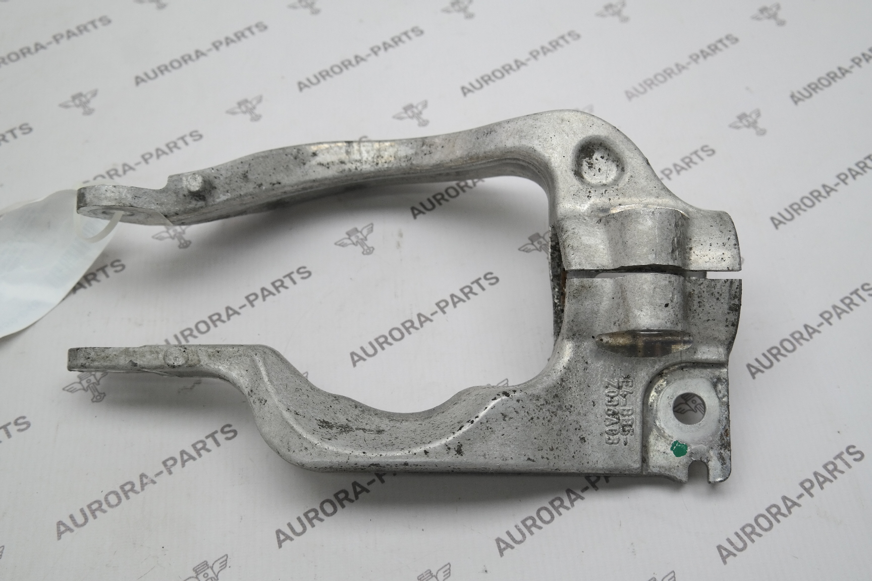 Кронштейн, вилка пневмоамортизатора передней подвески RH Land Rover Range Rover Sport