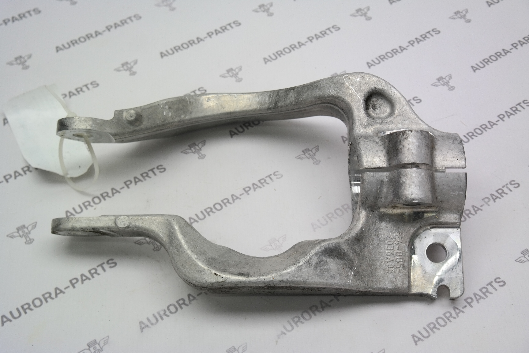 Кронштейн, вилка пневмоамортизатора передней подвески RH Land Rover Range Rover Sport