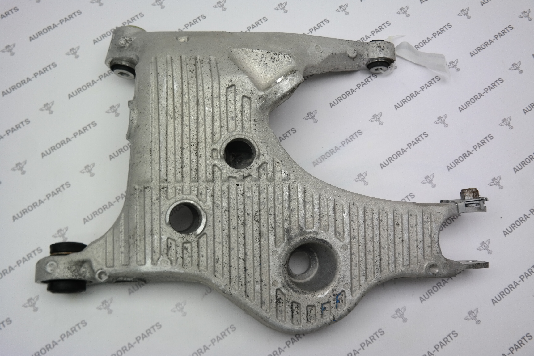 Рычаг нижний задней подвески LH Land Rover Range Rover Sport