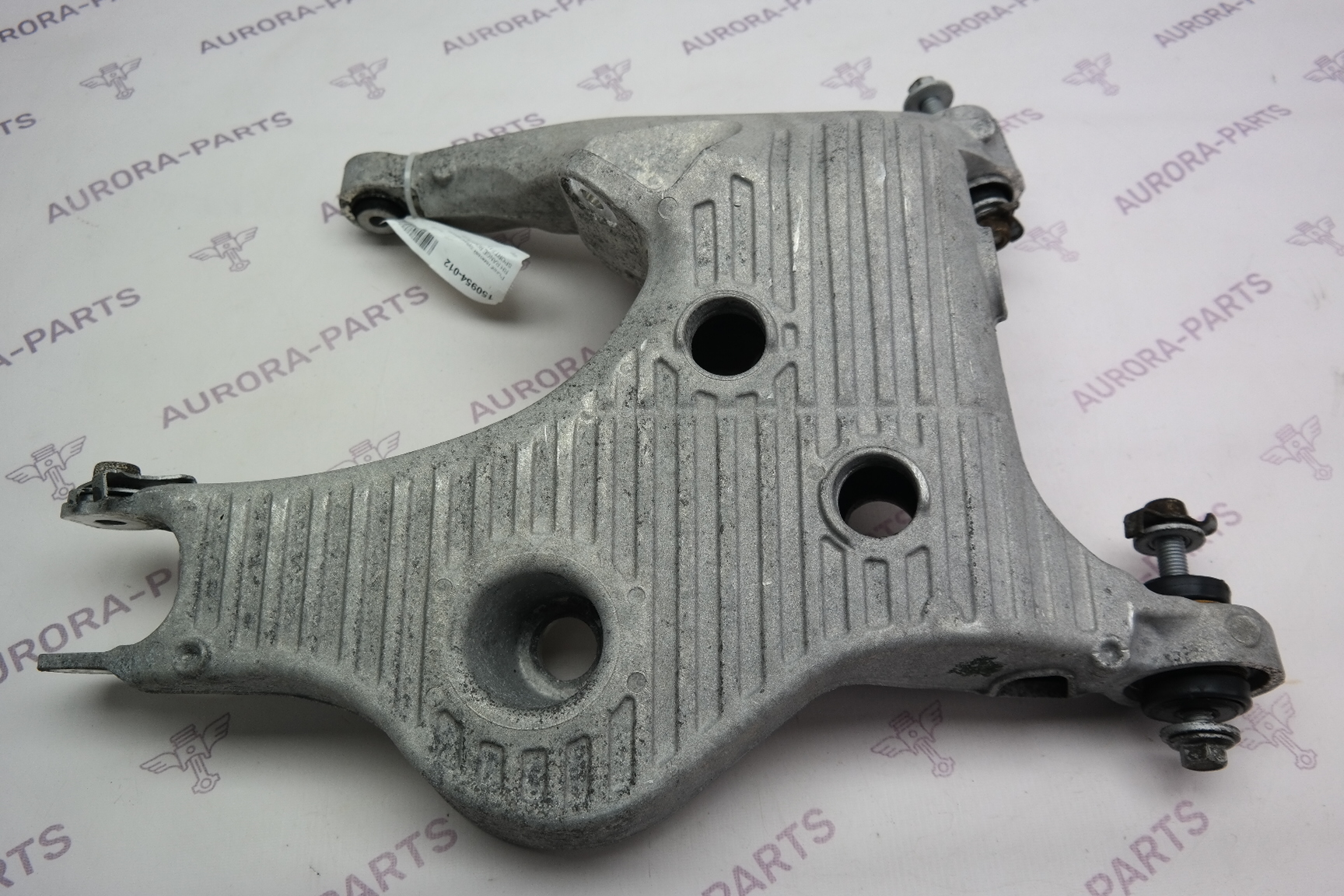 Рычаг нижний задней подвески RH Land Rover Range Rover 30DDTX