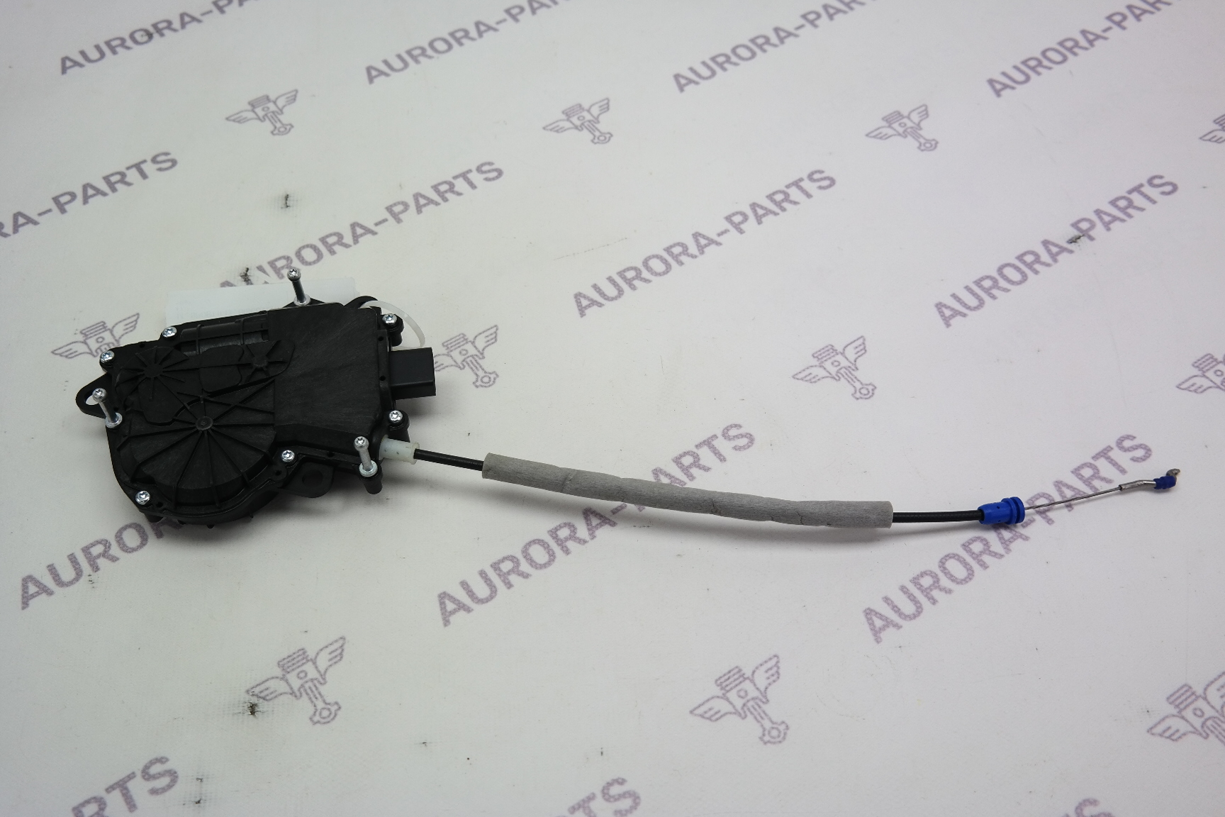 Доводчик замка крышки багажника Land Rover Discovery Sport