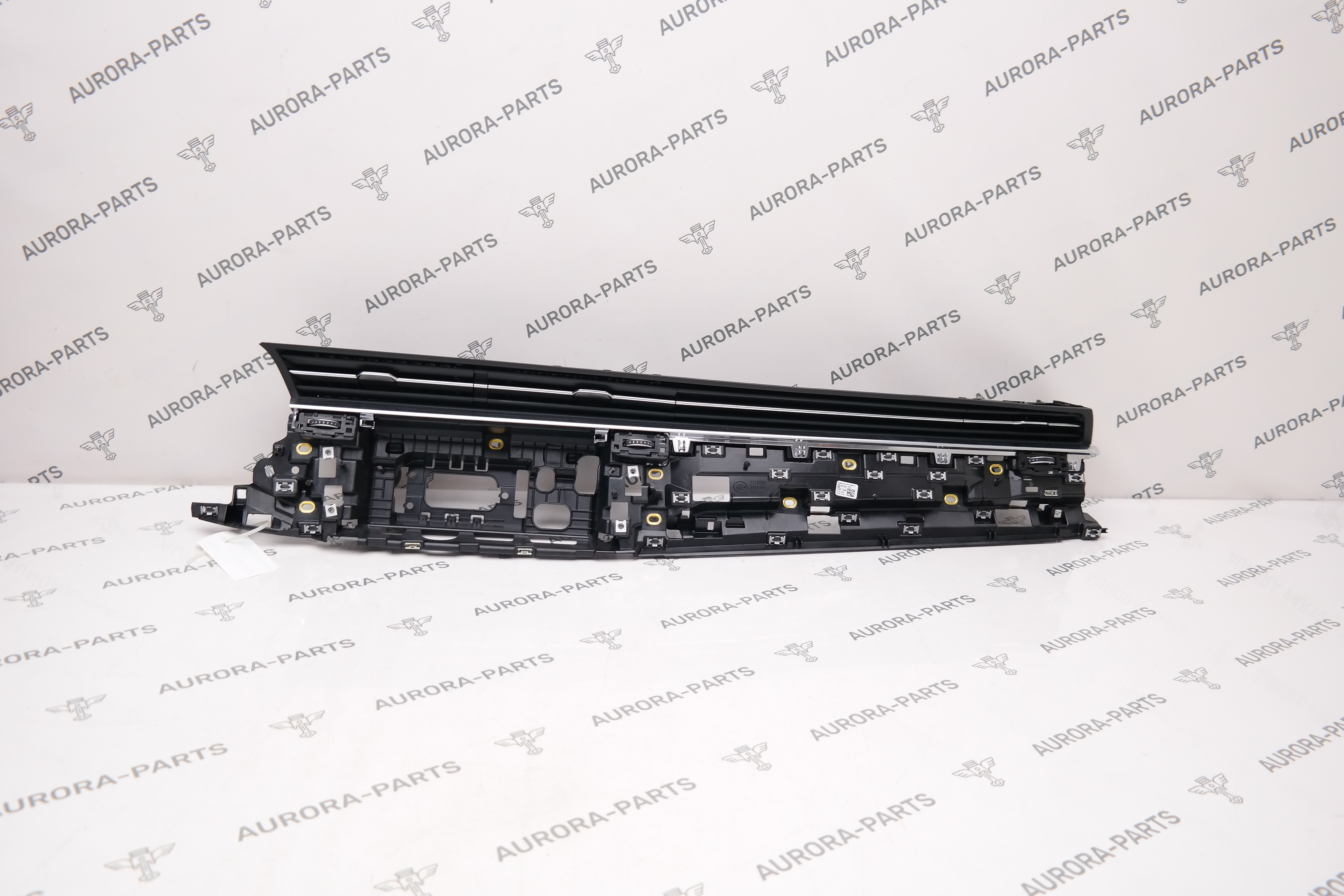 Дефлектор торпеды воздушный RH Audi Q7