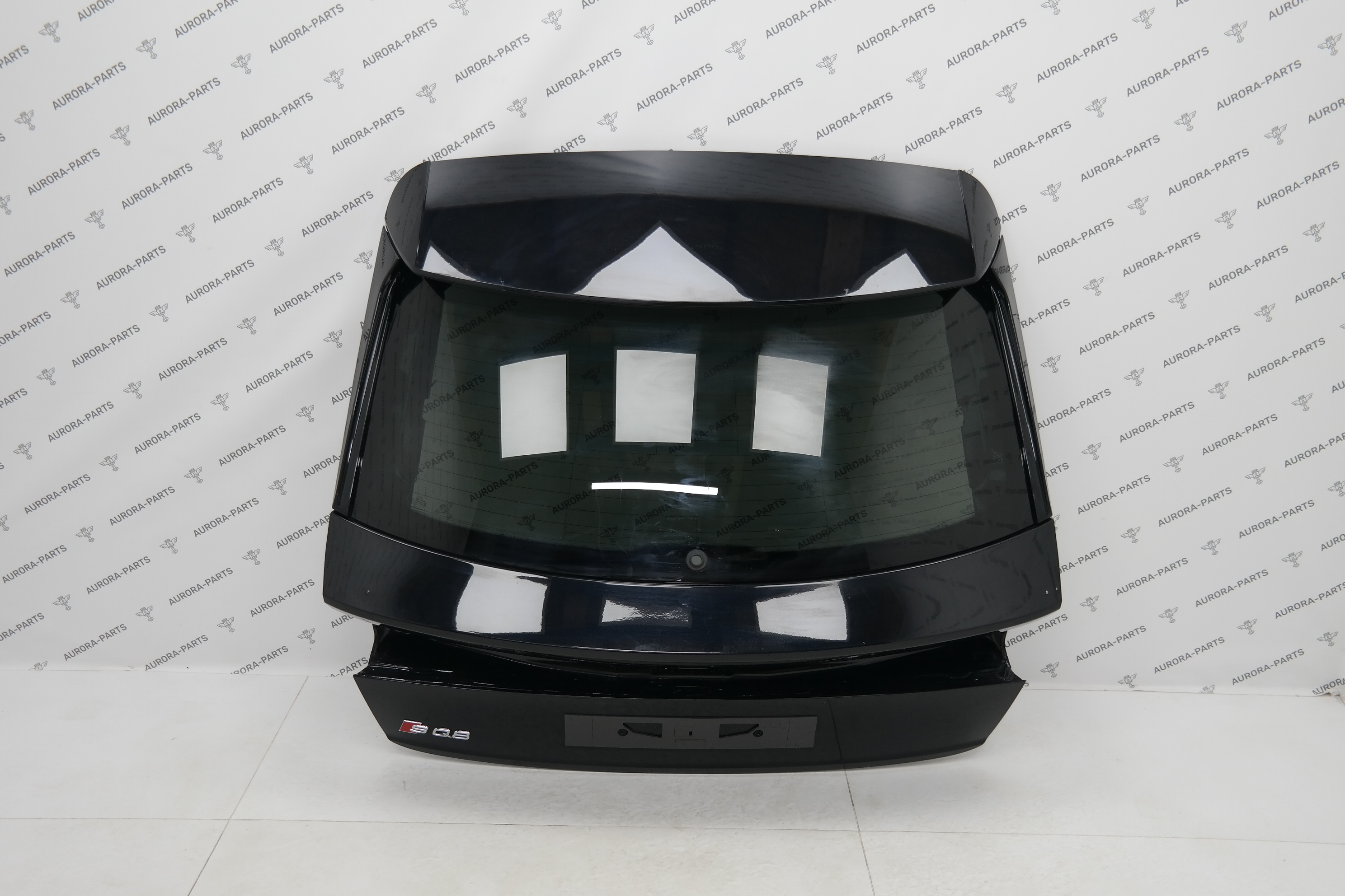 Крышка багажника голая со стеклом + спойлер Audi Q8