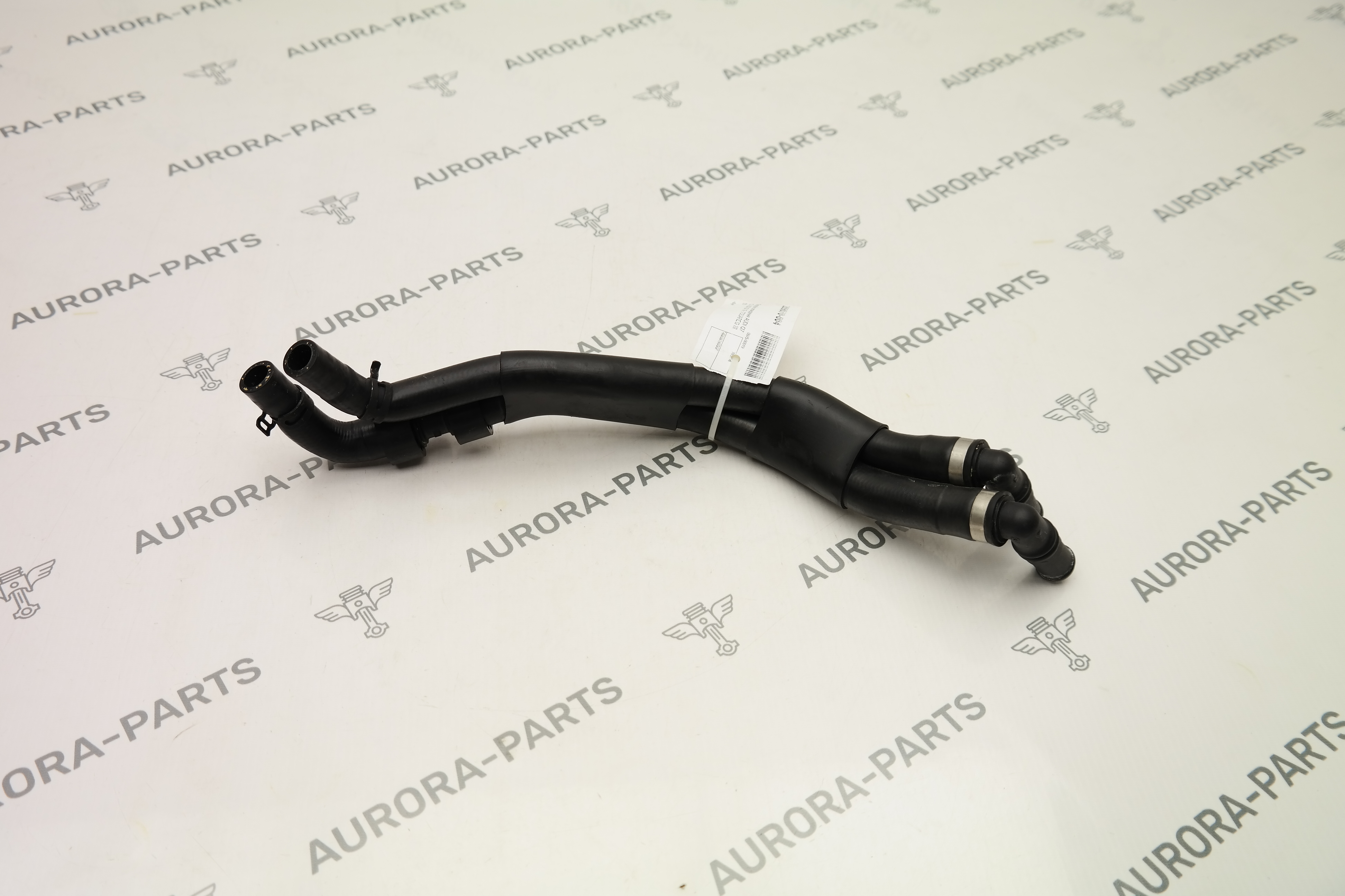 Патрубок охлаждения Audi Q7