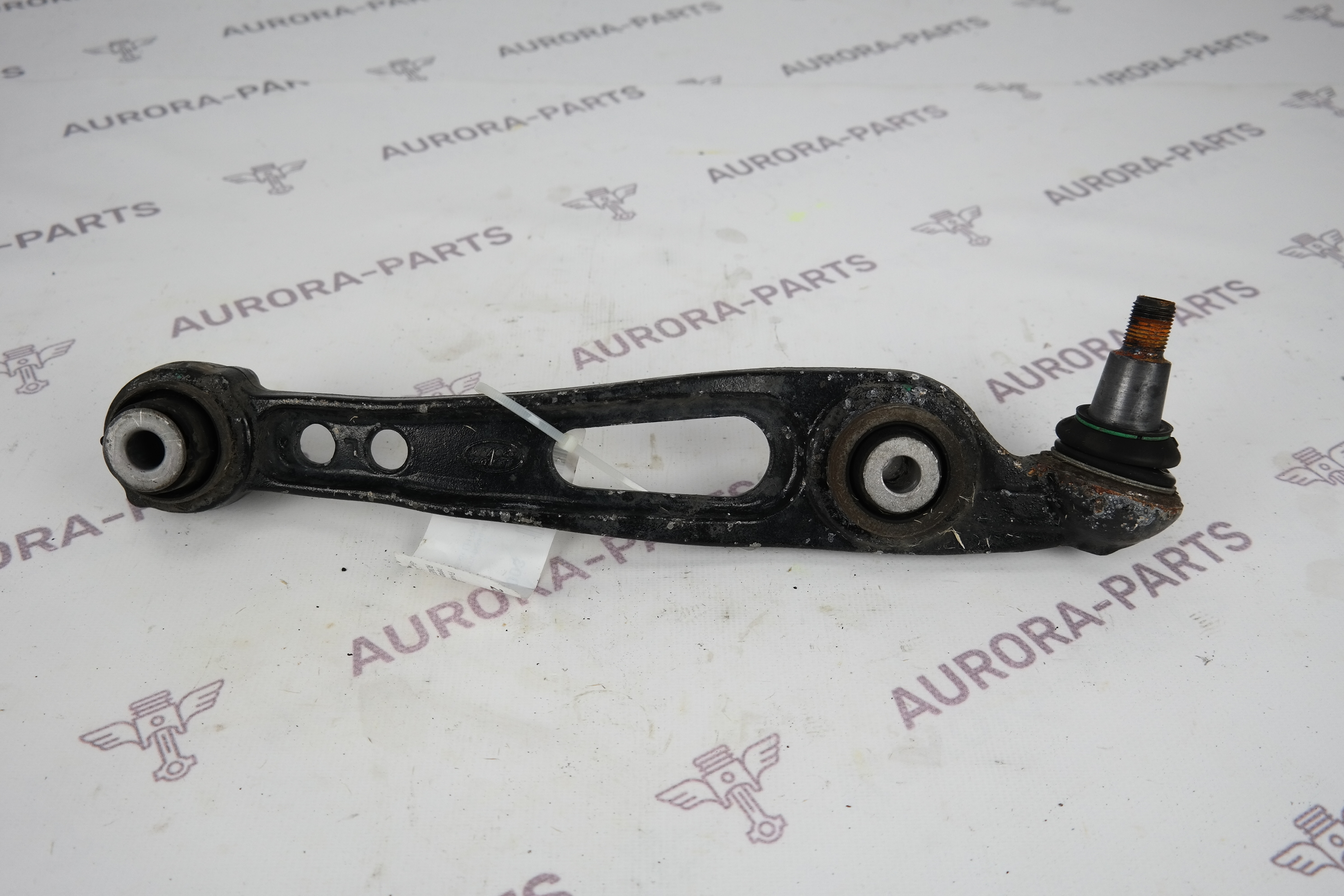 Рычаг нижний поперечный передней подвески LH Land Rover Range Rover 30DDTX