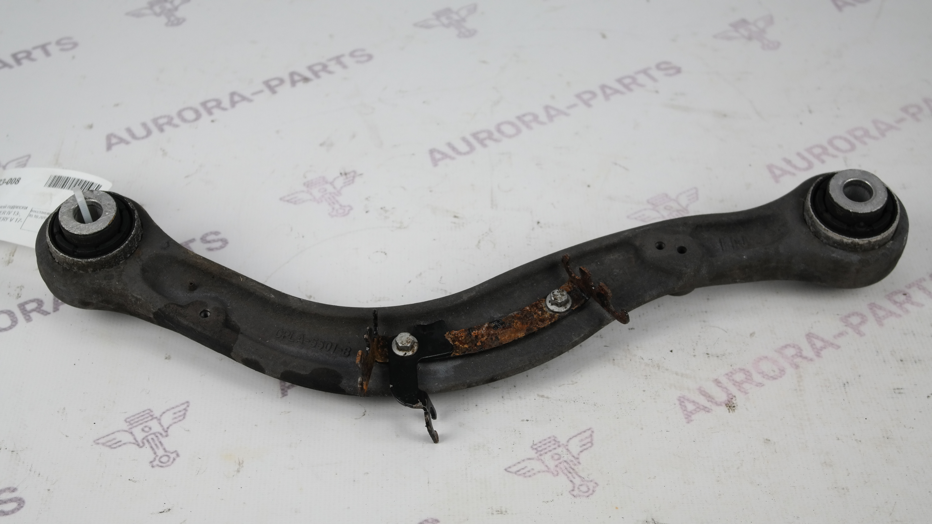 Рычаг верхний задней подвески LH=RH Land Rover Range Rover Sport