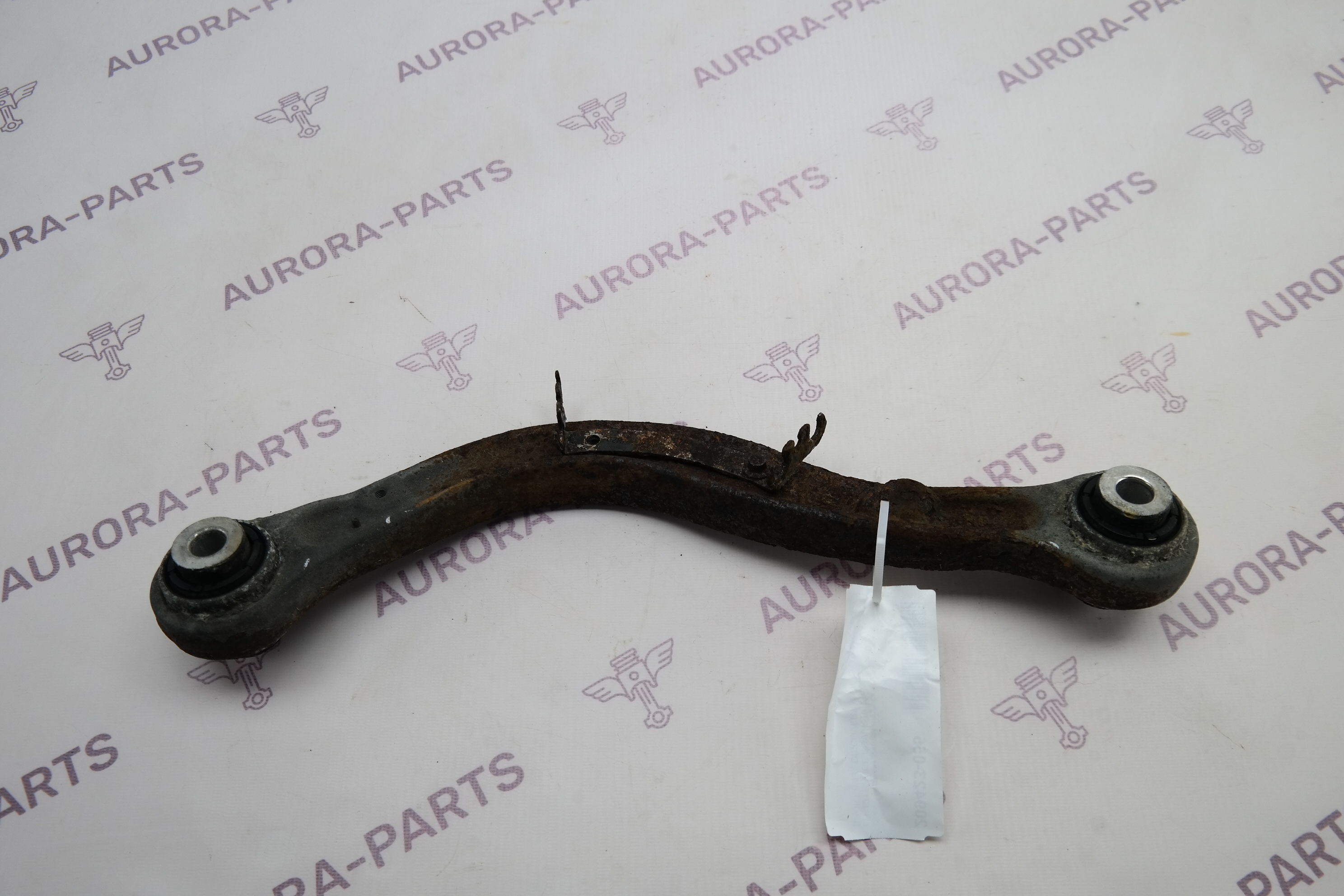 Рычаг верхний задней подвески LH=RH Land Rover Range Rover Sport