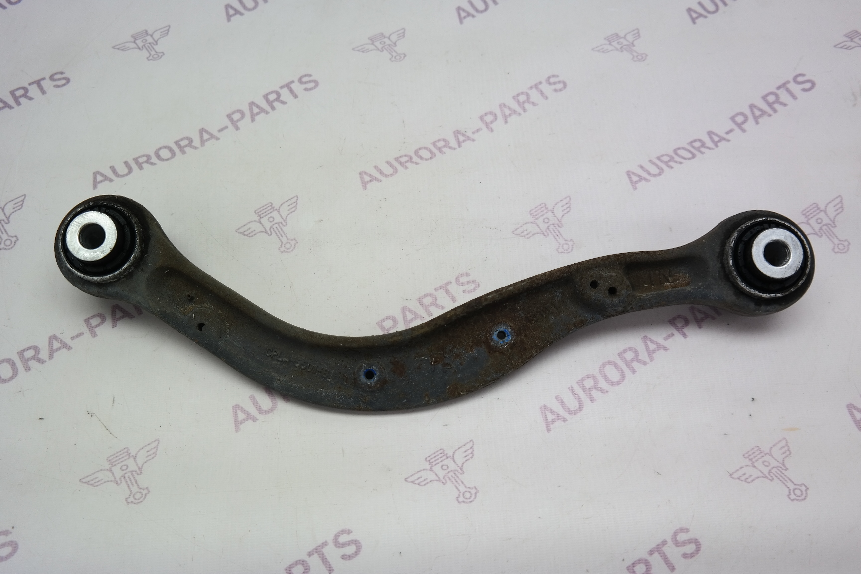 Рычаг верхний задней подвески LH=RH Land Rover Range Rover Sport