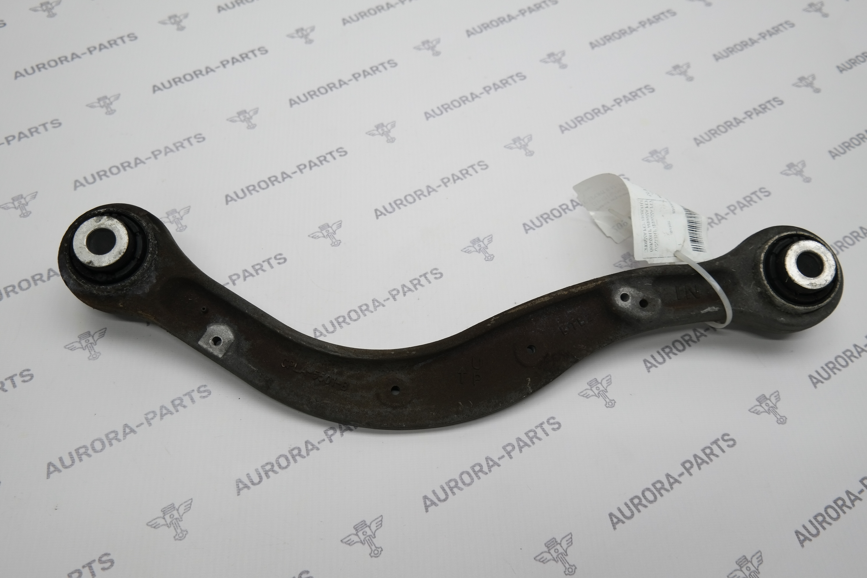 Рычаг верхний задней подвески LH=RH Land Rover Range Rover Sport