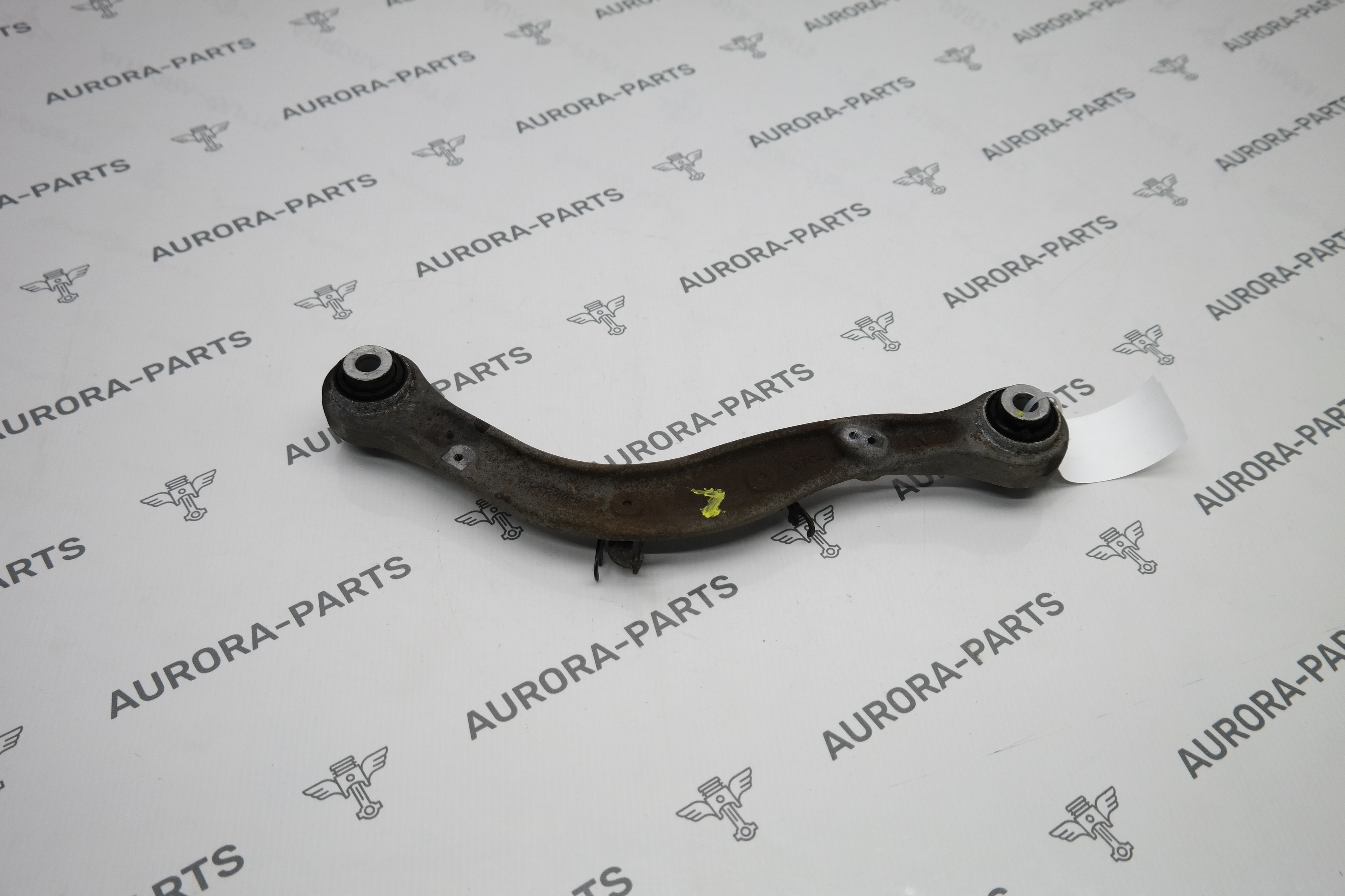 Рычаг верхний задней подвески LH=RH Land Rover Range Rover Sport