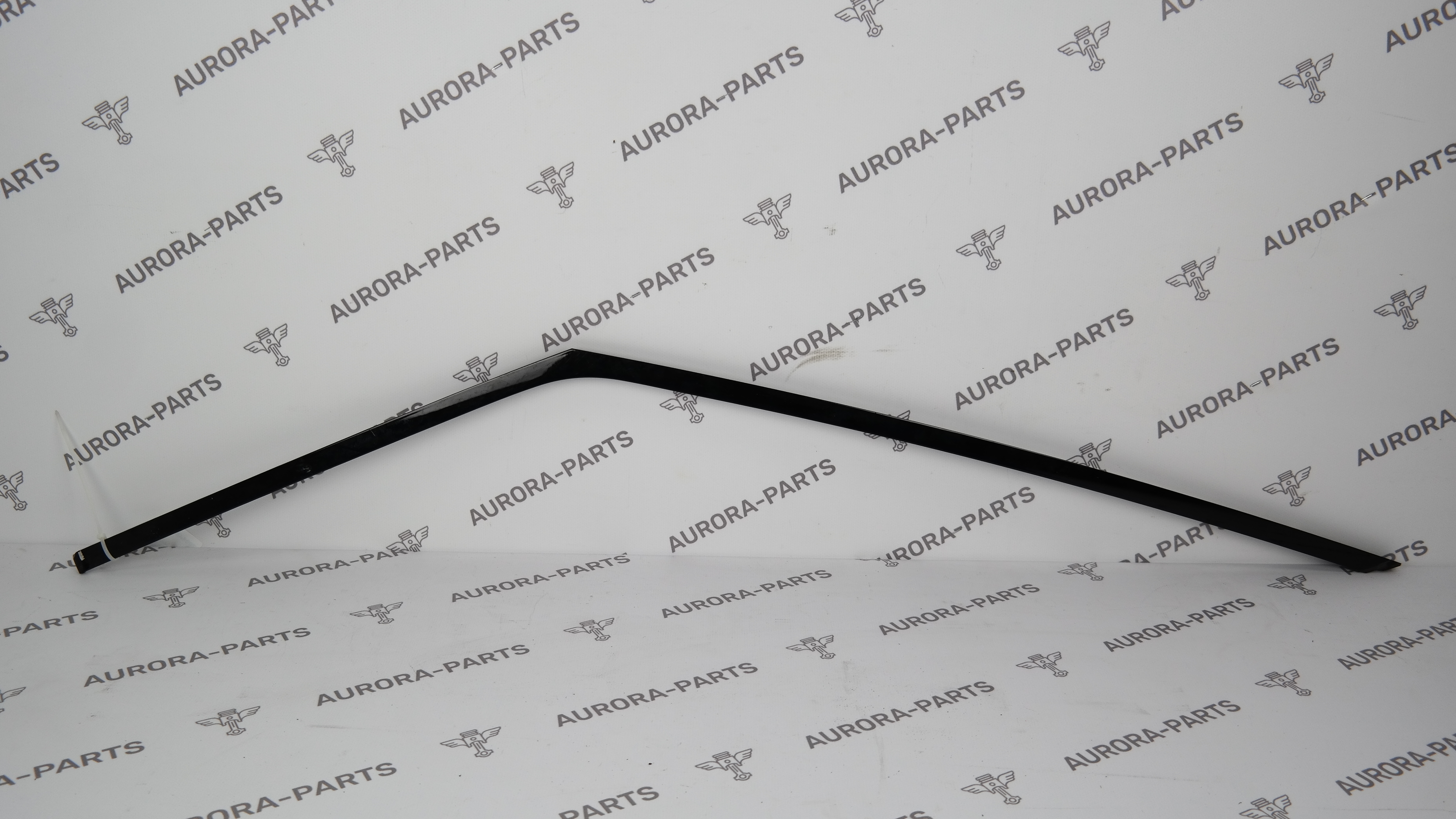 Молдинг рамки передней двери (верхний) RH Land Rover Range Rover Sport