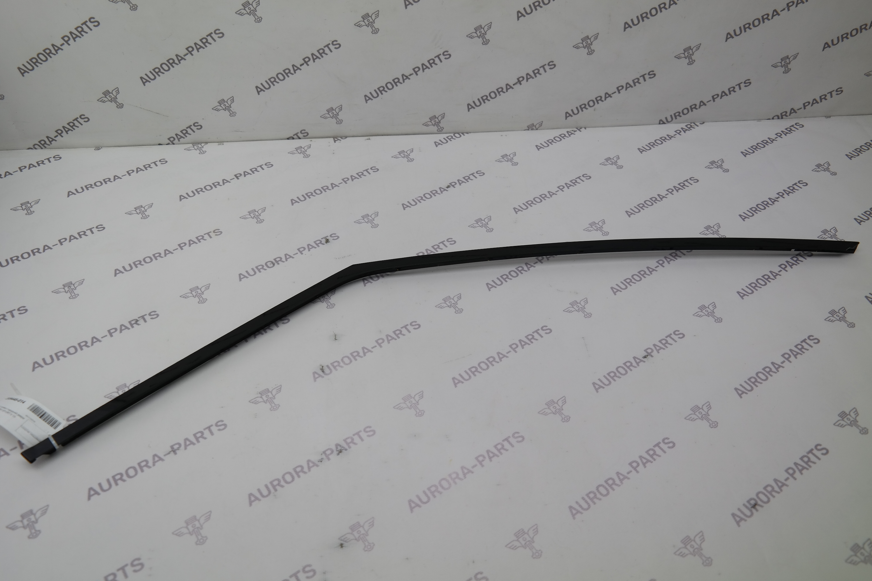 Молдинг рамки передней двери (верхний) RH Land Rover Range Rover Sport