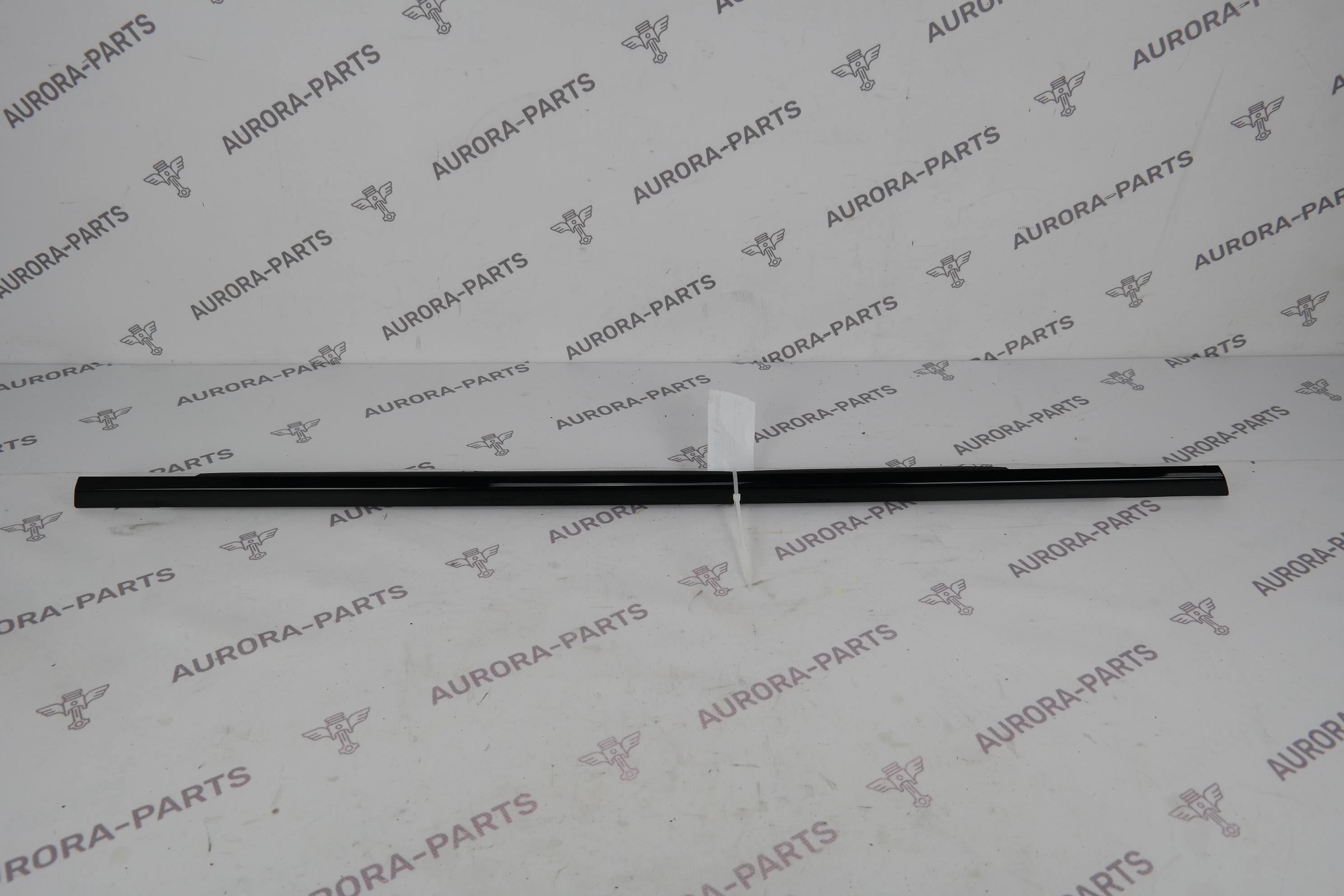 Молдинг, бархотка задней двери LH Land Rover Range Rover Sport