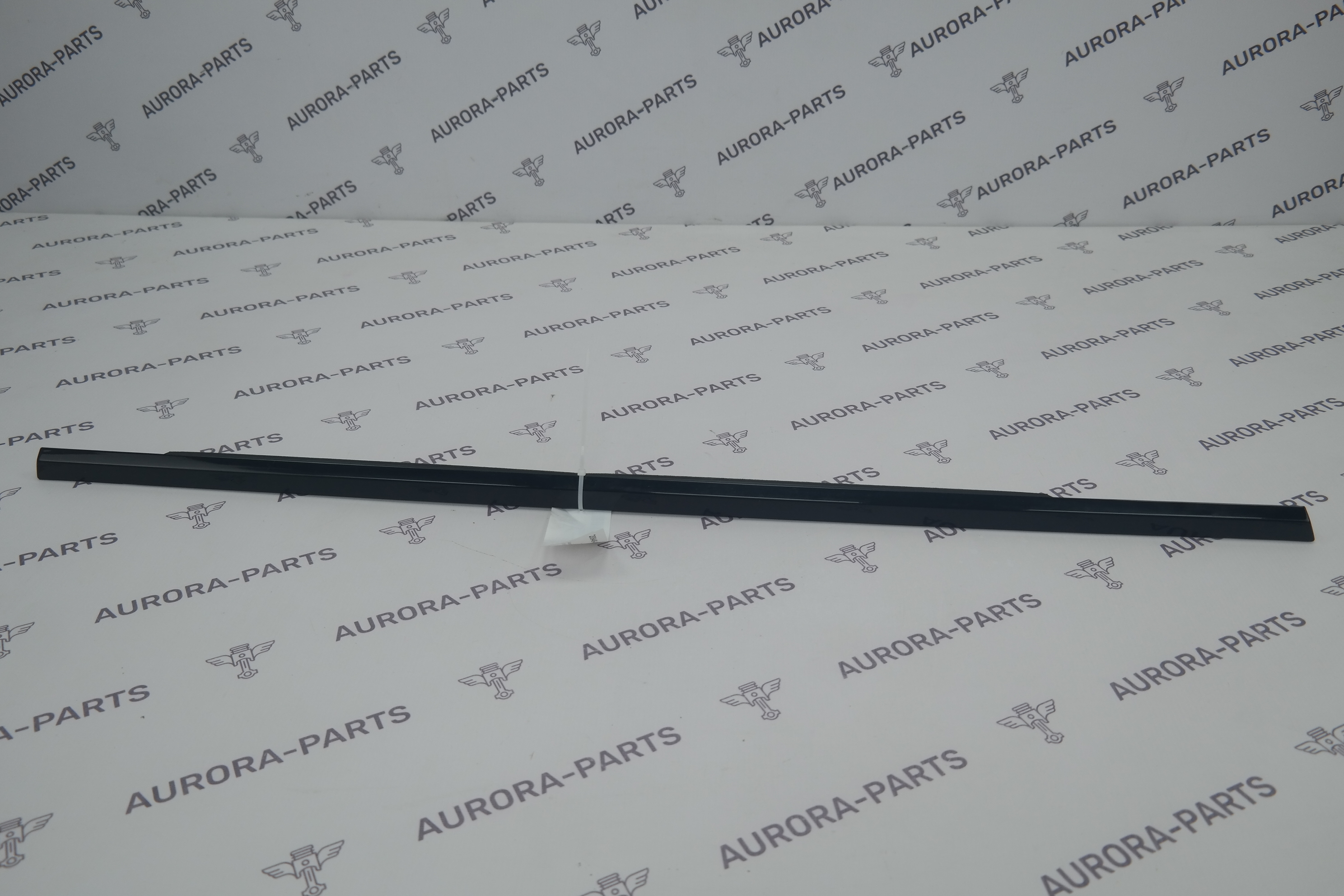 Молдинг, бархотка задней двери LH Land Rover Range Rover Sport