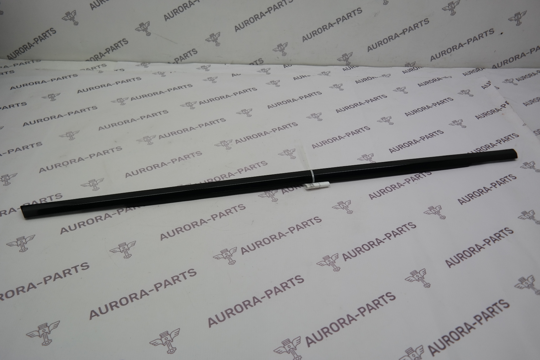 Молдинг, бархотка задней двери LH Land Rover Range Rover Sport