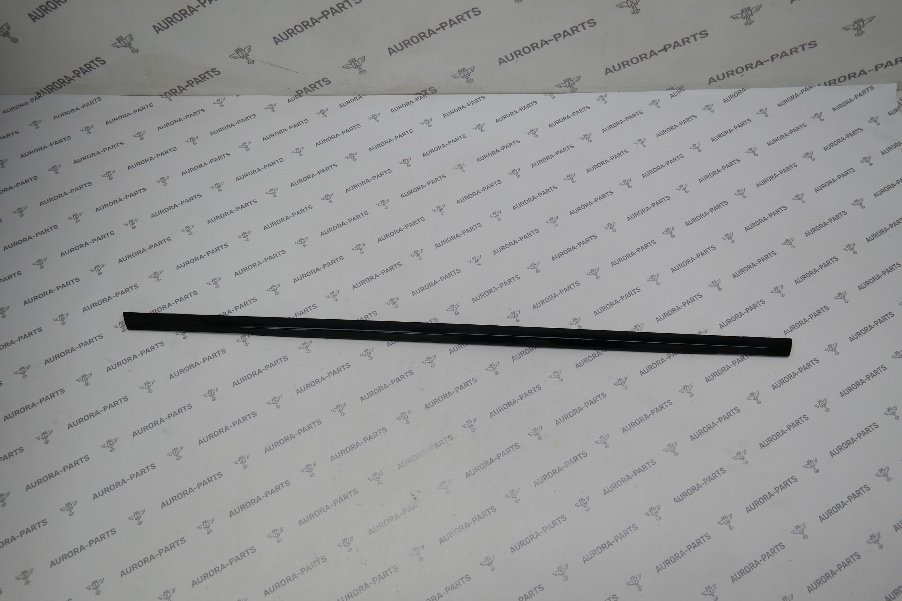 Молдинг, бархотка задней двери LH Land Rover Range Rover Sport