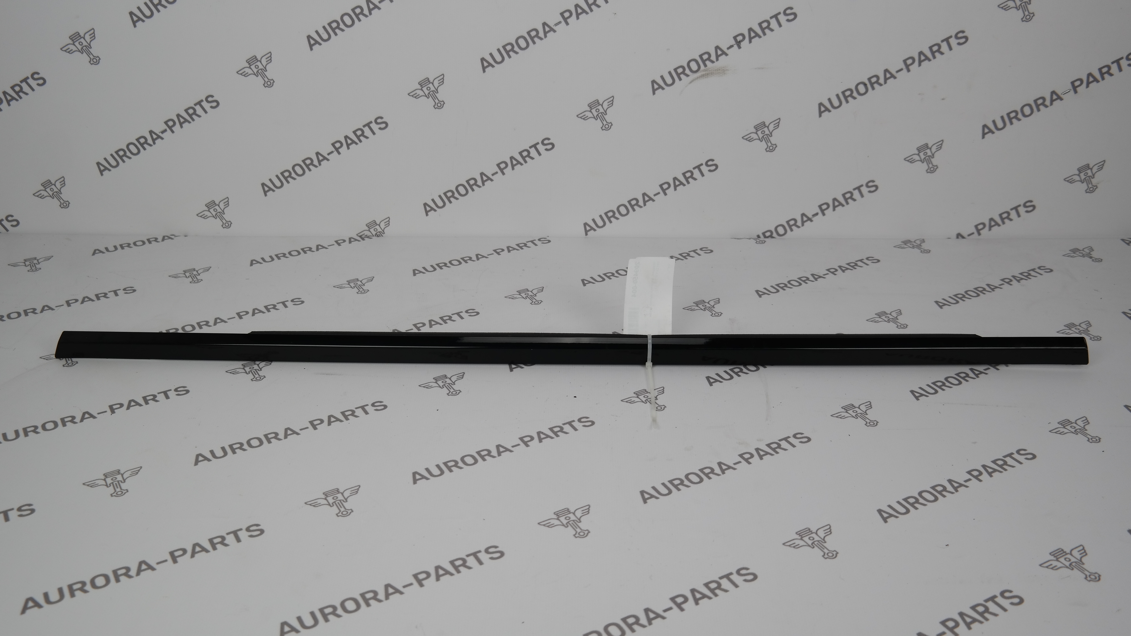 Молдинг, бархотка задней двери RH Land Rover Range Rover Sport