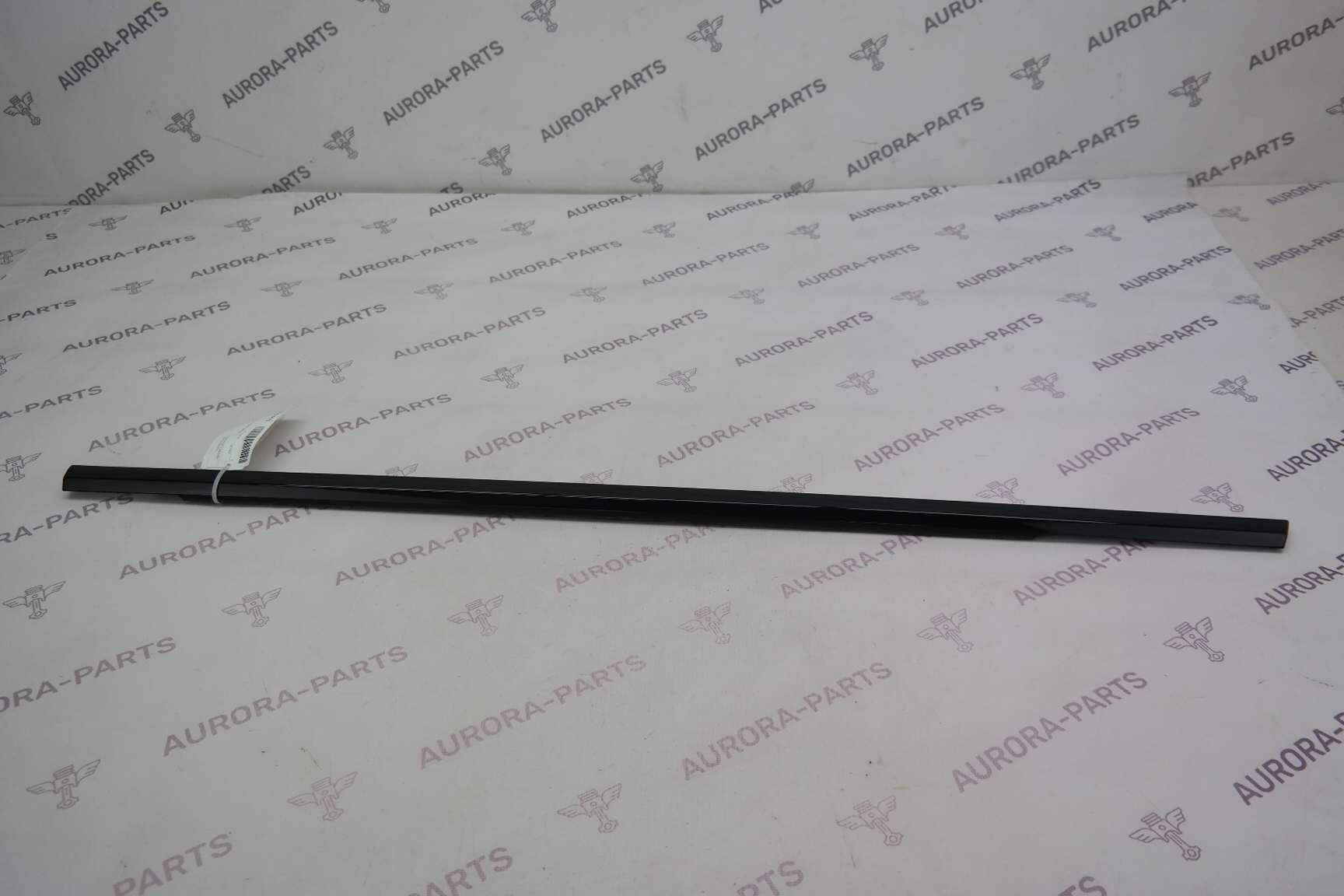 Молдинг, бархотка задней двери RH Land Rover Range Rover Sport