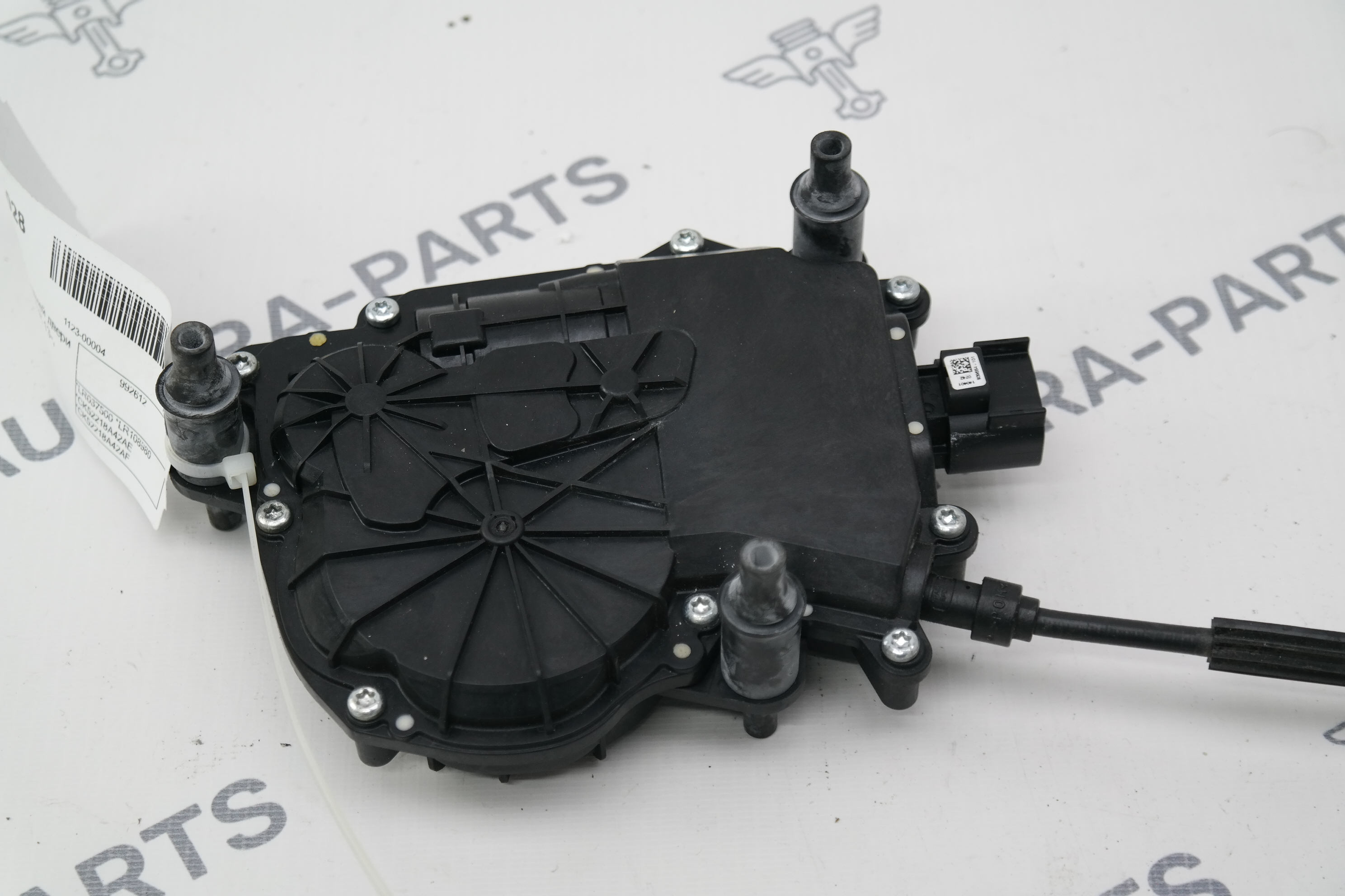 Доводчик замка передней двери LH=RH Land Rover Range Rover 30DDTX