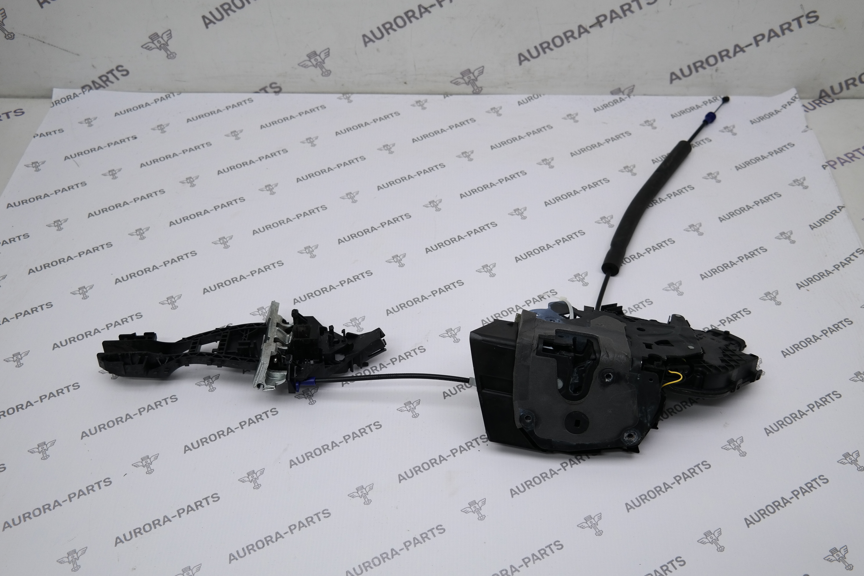 Замок задней двери LH Land Rover Range Rover 30DDTX