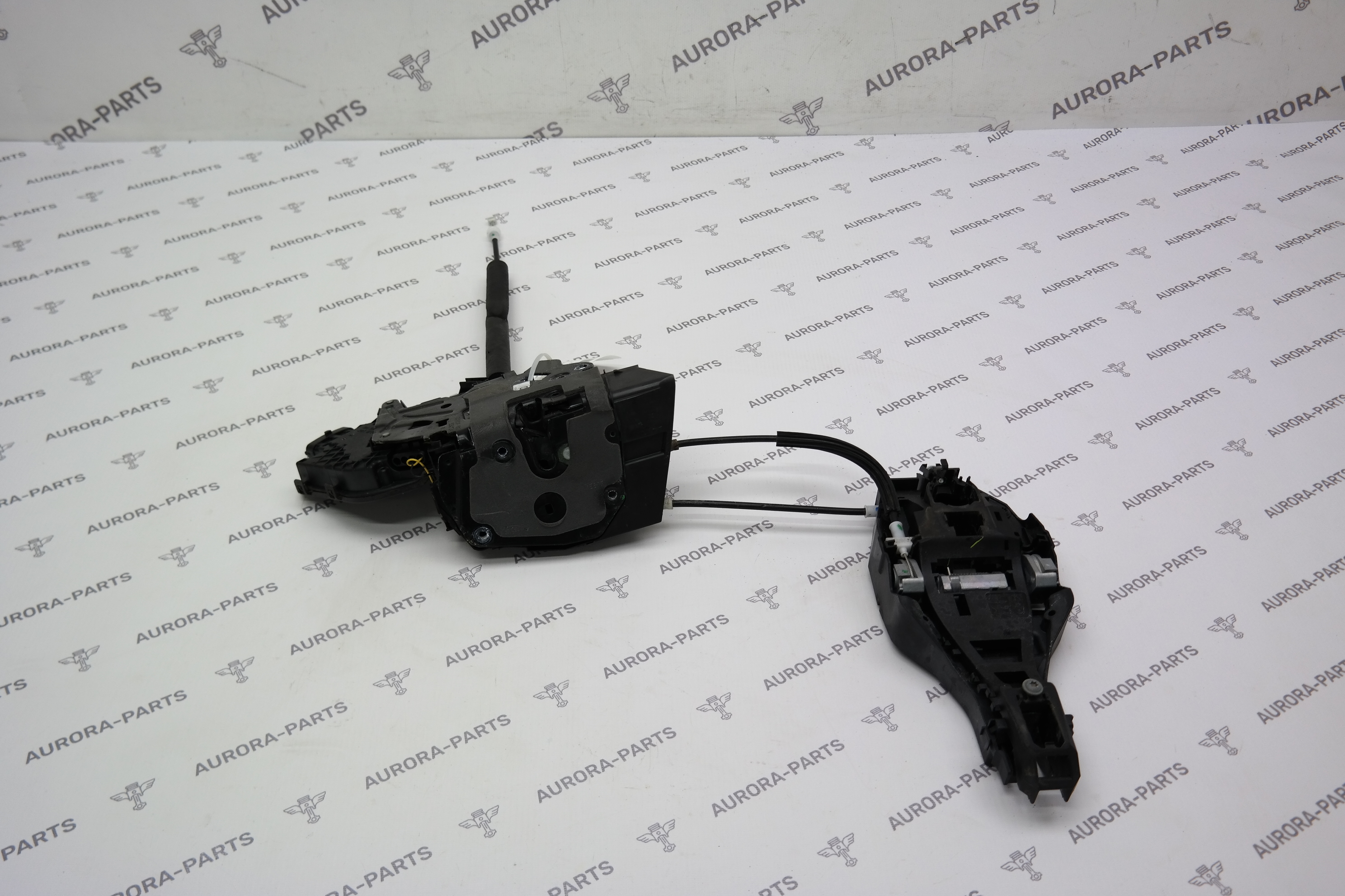 Замок передней двери RH Land Rover Range Rover 30DDTX