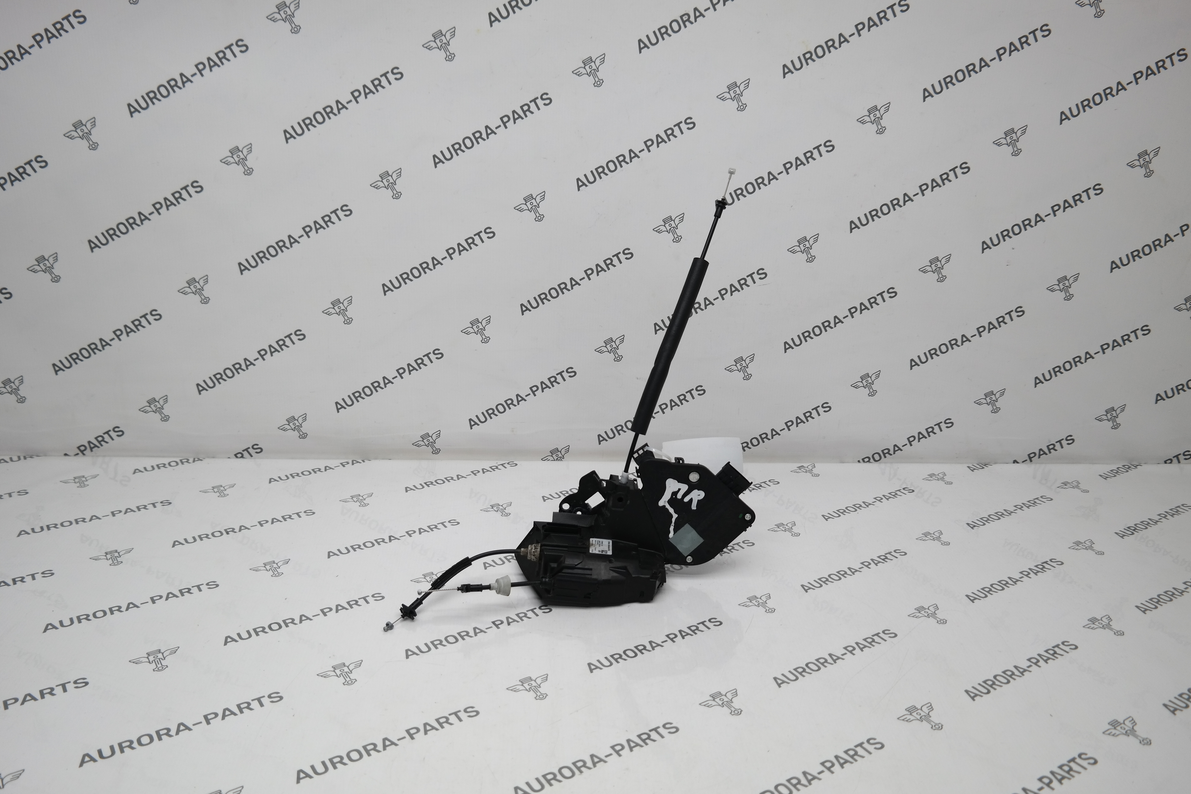 Замок передней двери RH Land Rover Range Rover 30DDTX