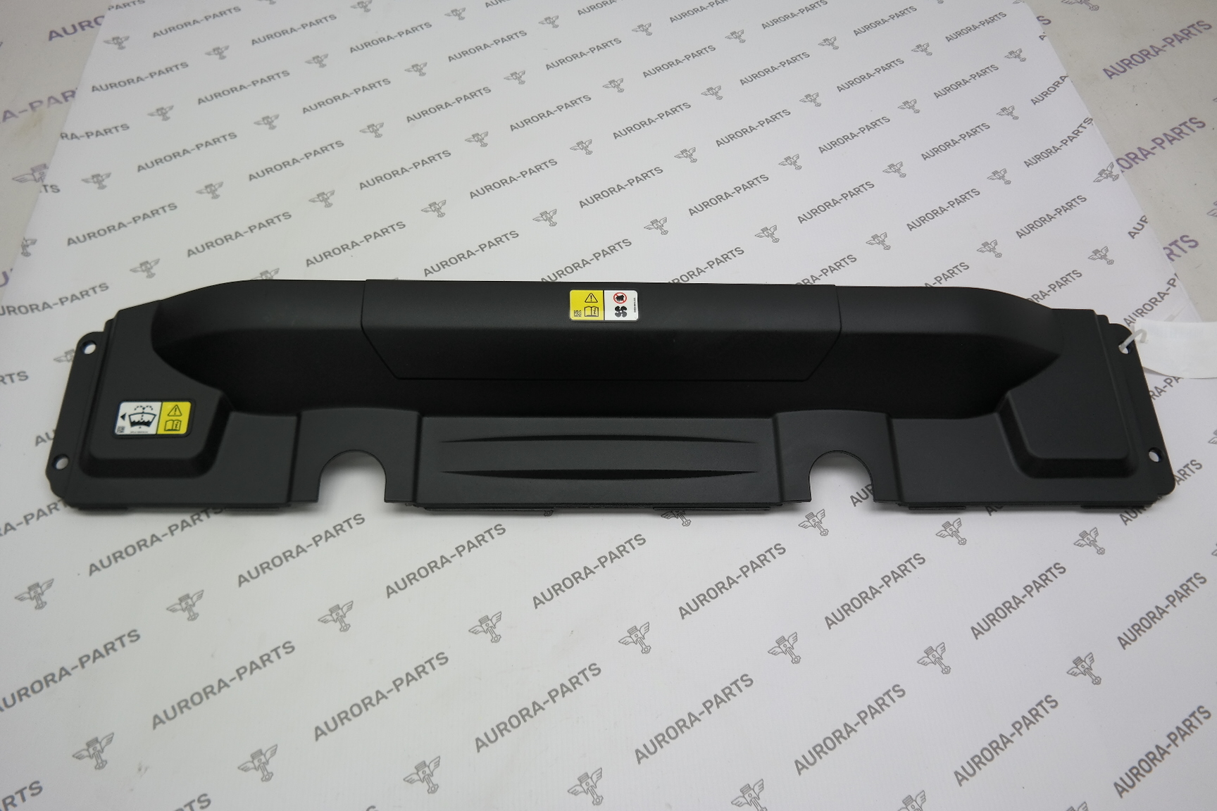 Молдинг передней панели центральный Land Rover Range Rover Sport