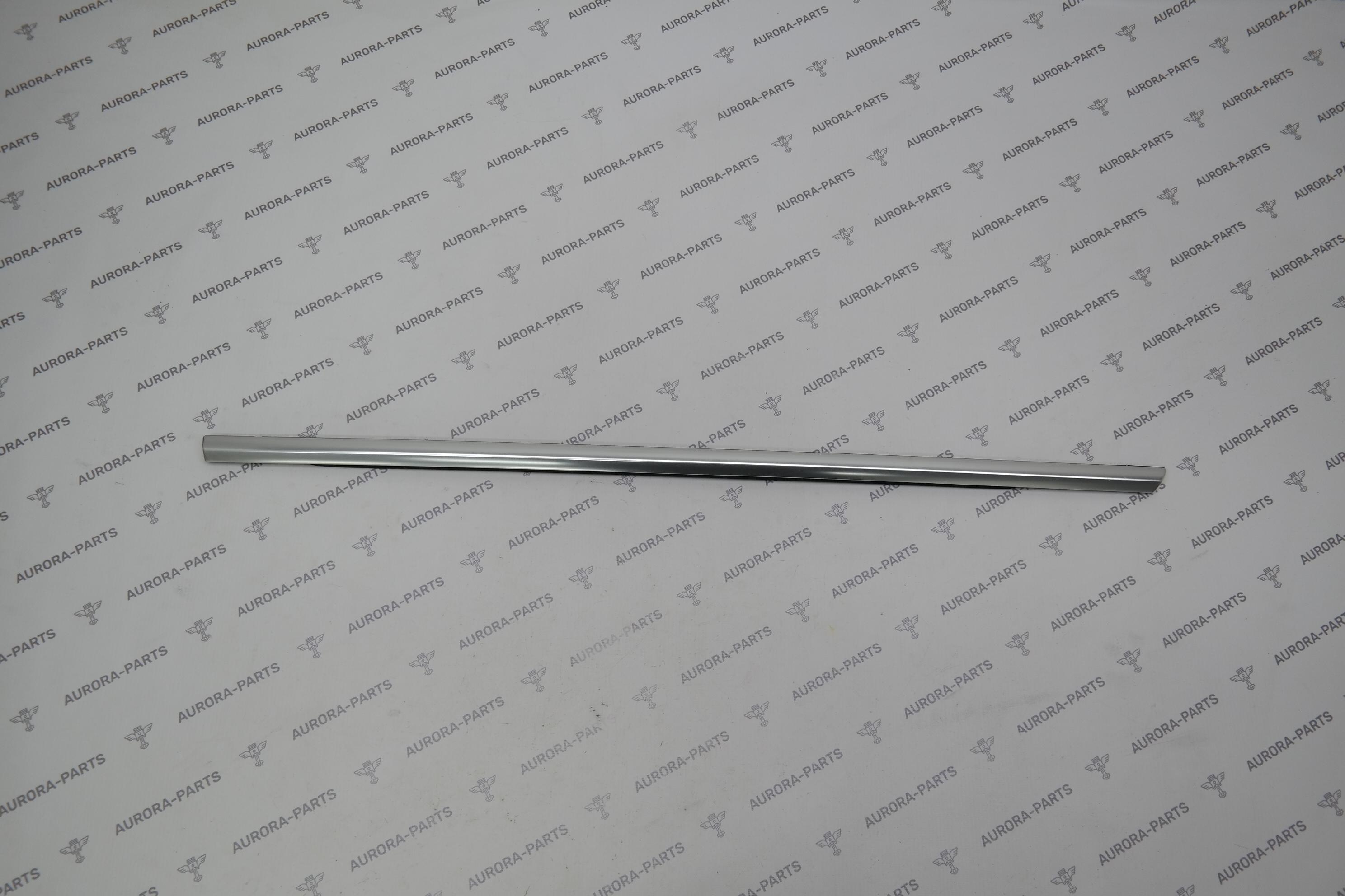 Молдинг, бархотка задней двери RH Land Rover Range Rover Evoque