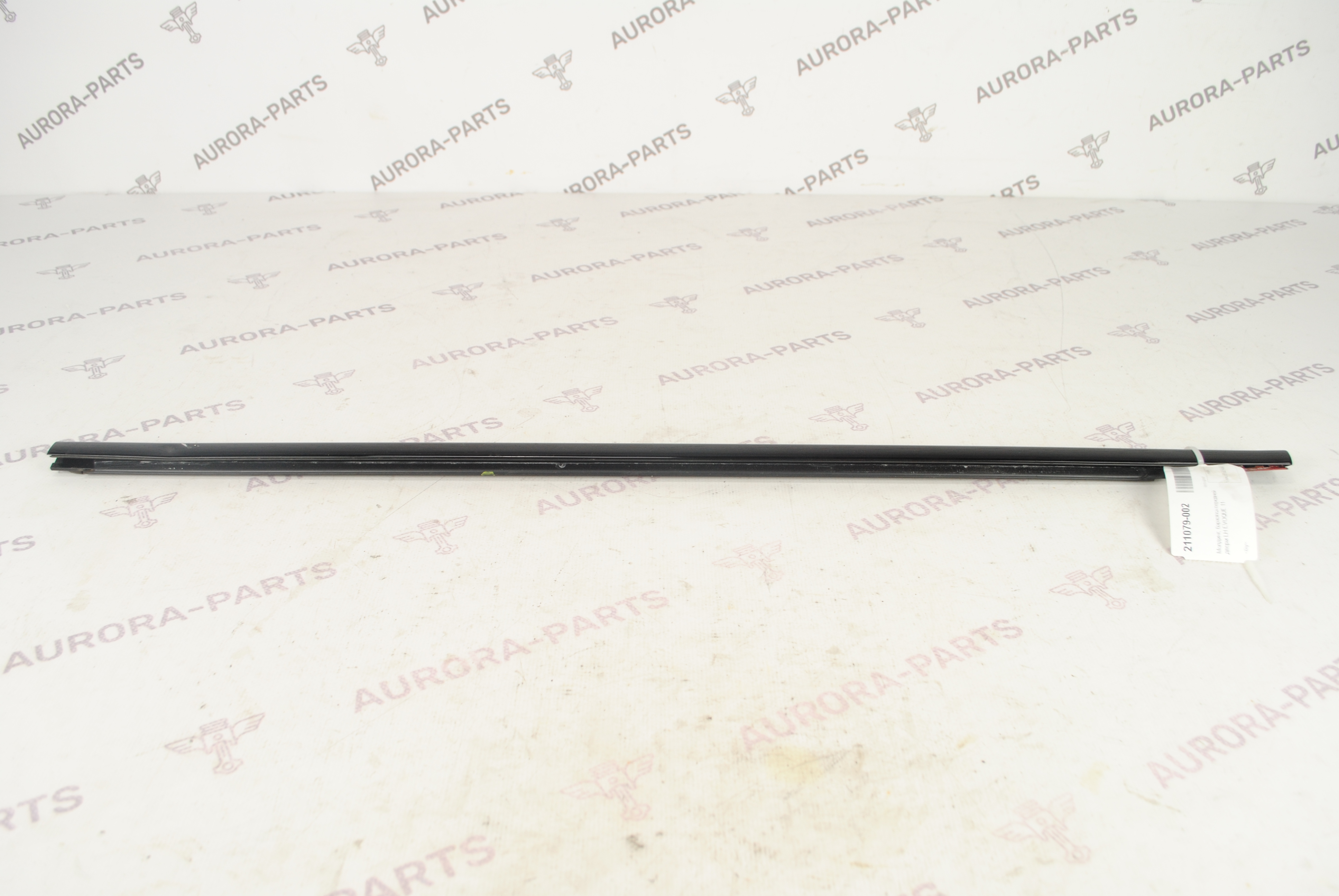 Молдинг, бархотка передней двери LH Land Rover Range Rover Evoque