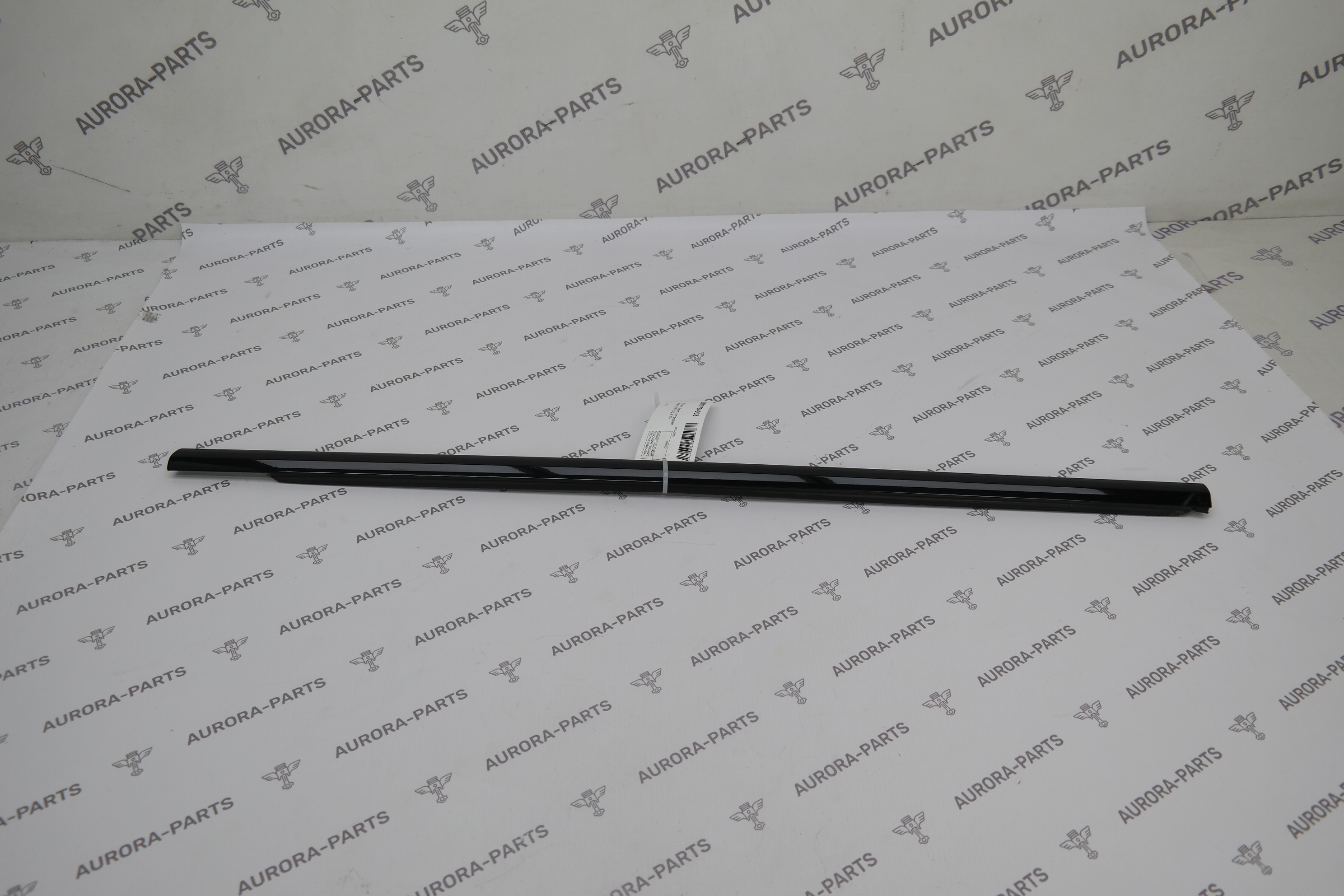 Молдинг, бархотка передней двери LH Land Rover Range Rover Evoque